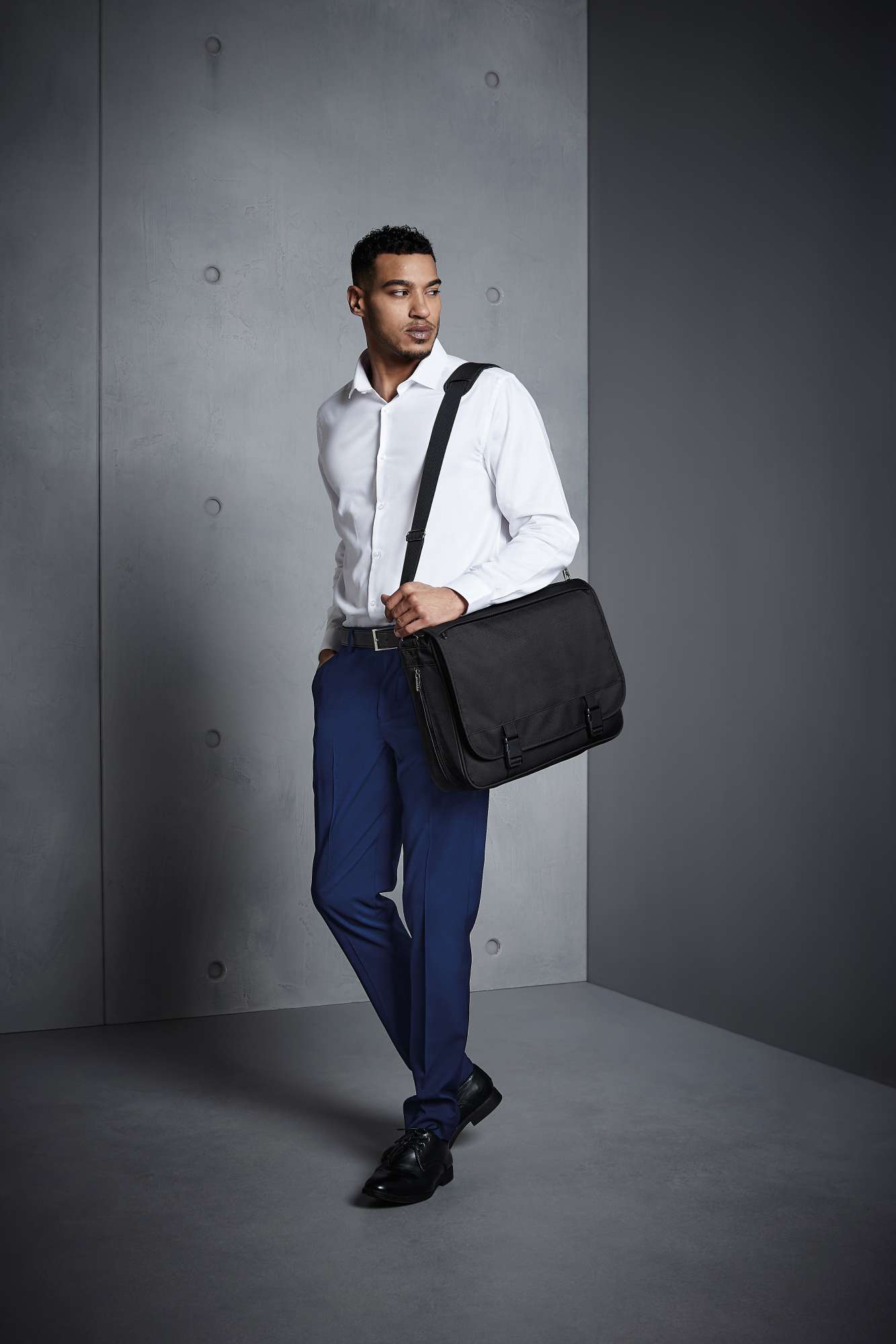 Portfolio Umhängetasche mit Organizer-Sektion