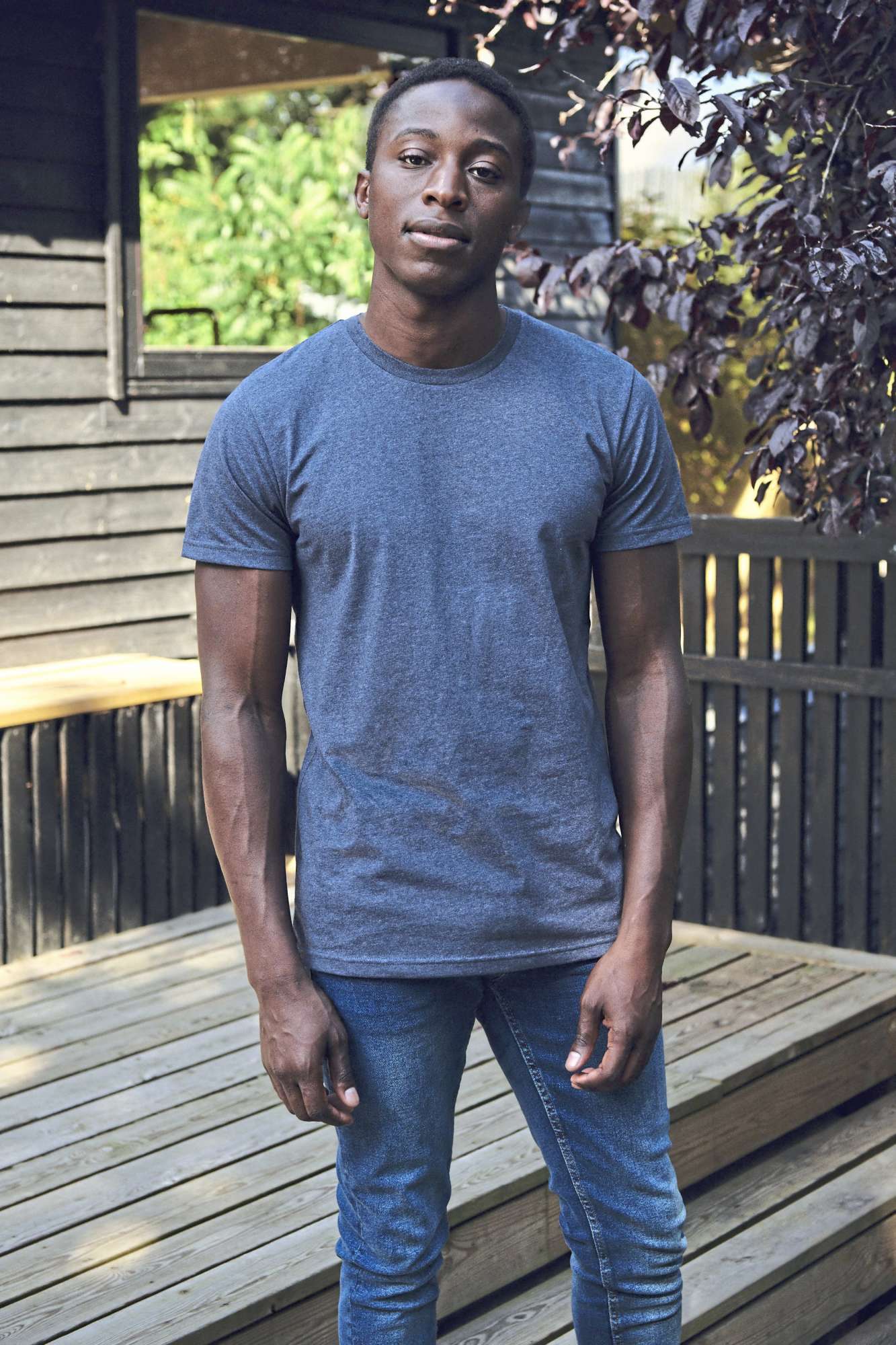 Recyceltes Baumwoll-T-Shirt mit Rundhalsausschnitt
