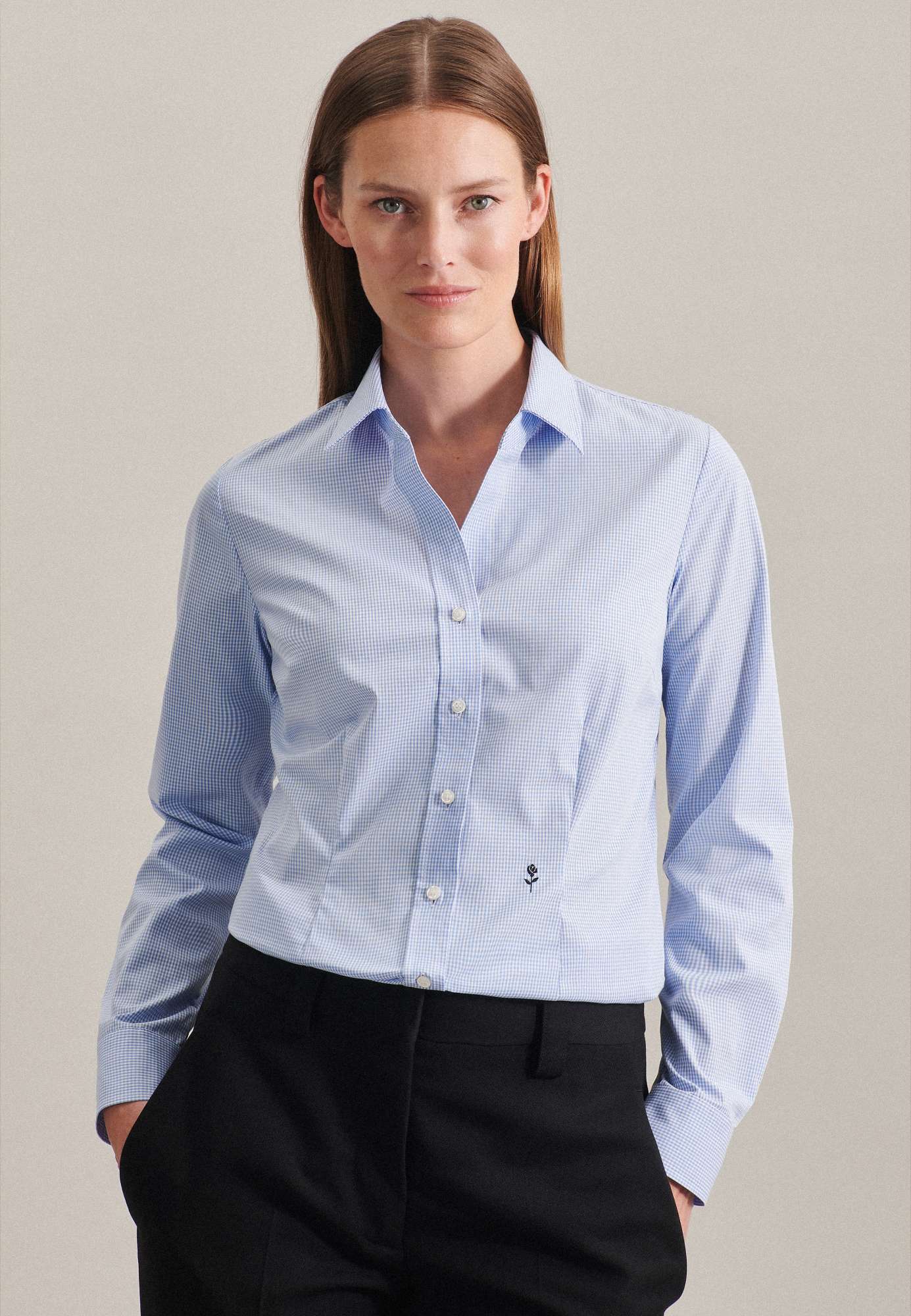 Bügelfreies Slim Fit Hemd mit Stickerei