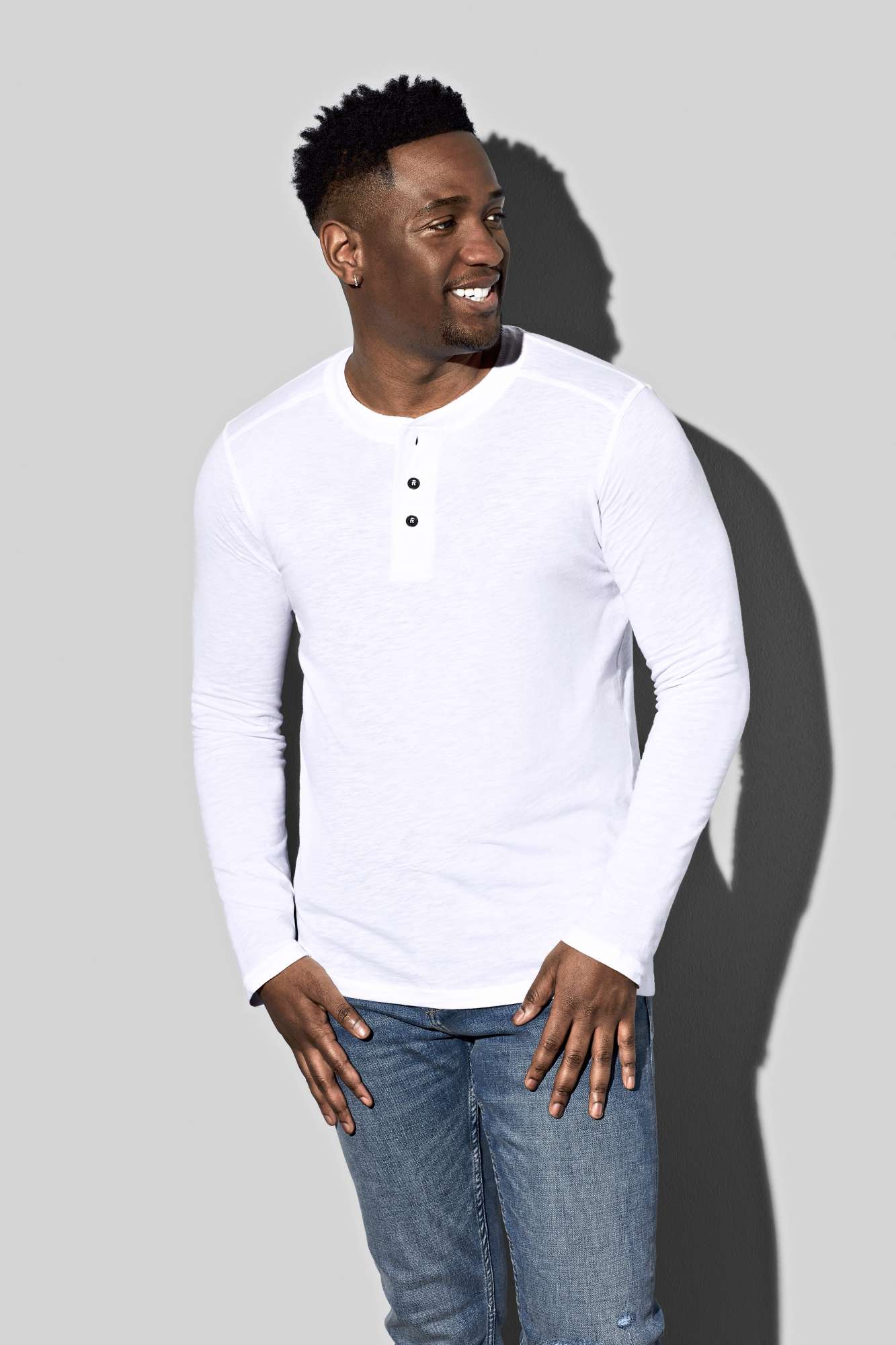 Shawn Henley Langarm T-Shirt mit Knopfleiste
