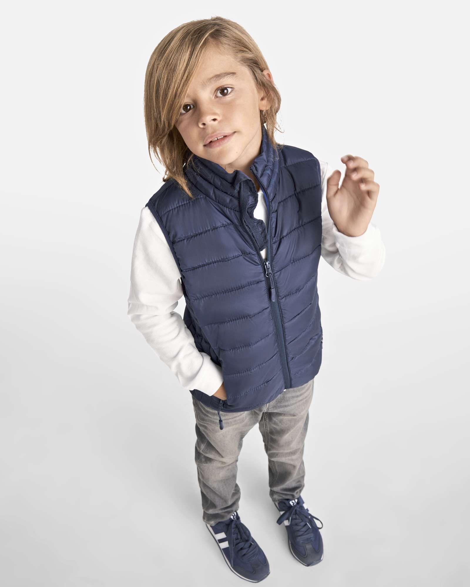 Roly Bodywarmer Oslo mit Taschen für Kinder, Black 02 12 Jahre, RY5092K