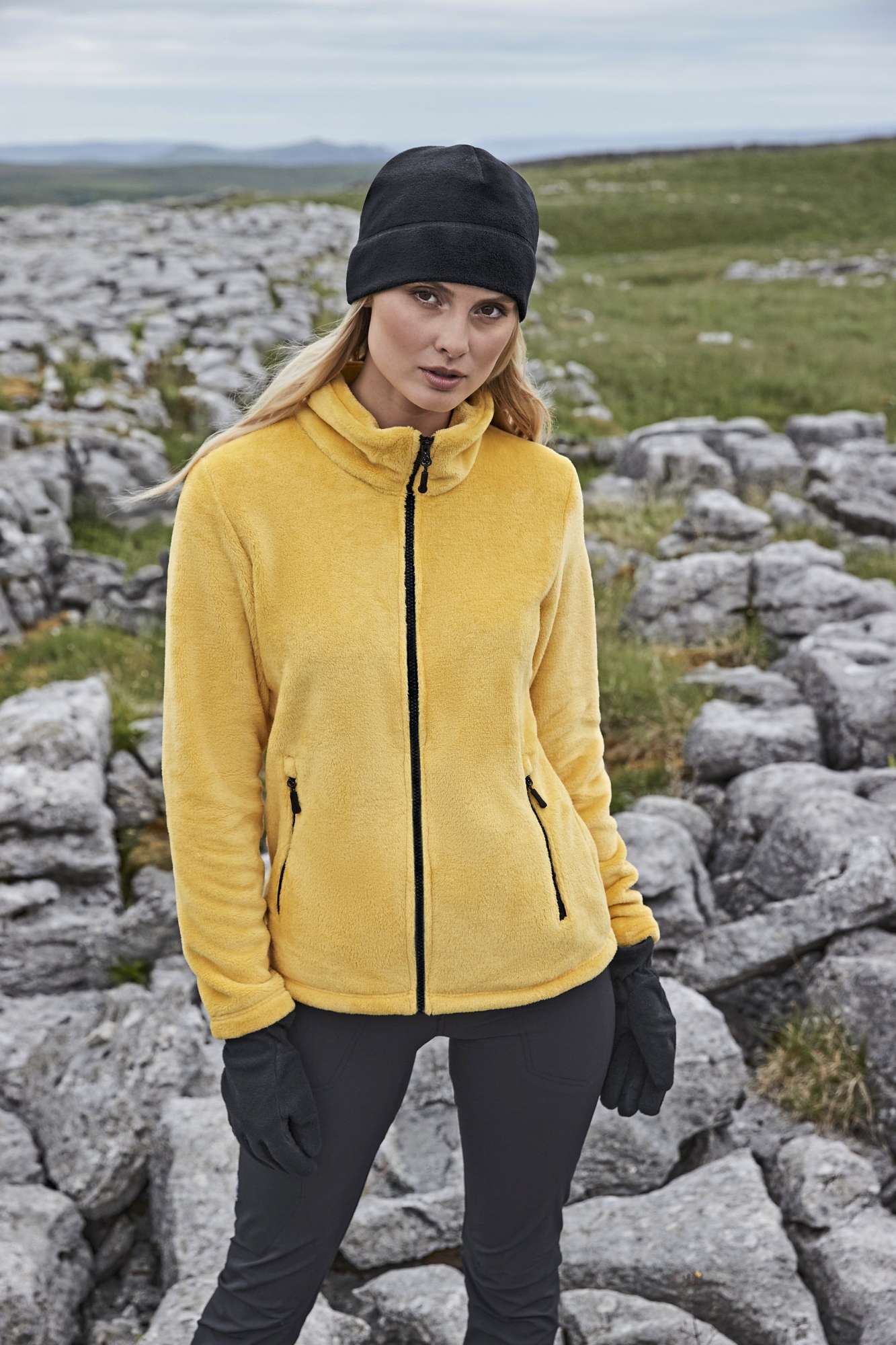 Recyceltes Fleece Beanie mit Schlupfstil