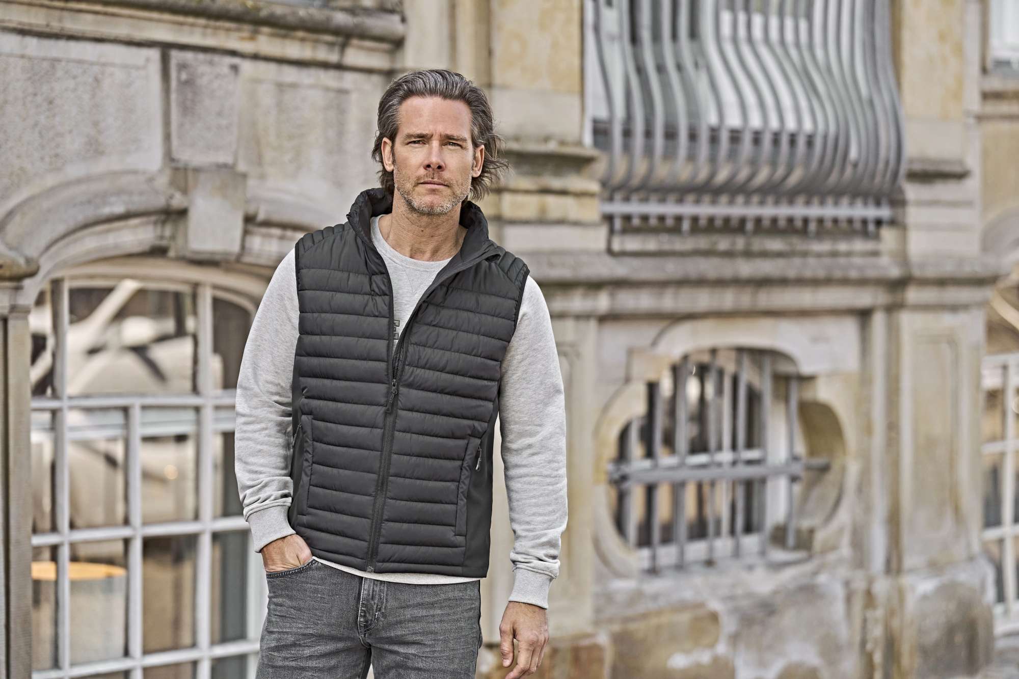 Softshell Weste mit Shaped Fit
