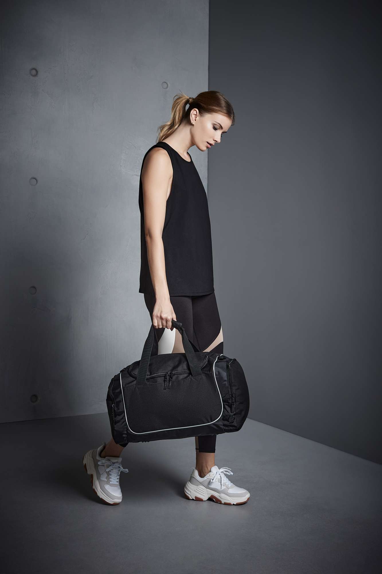 Sport- und Reisetasche mit Schultergurt