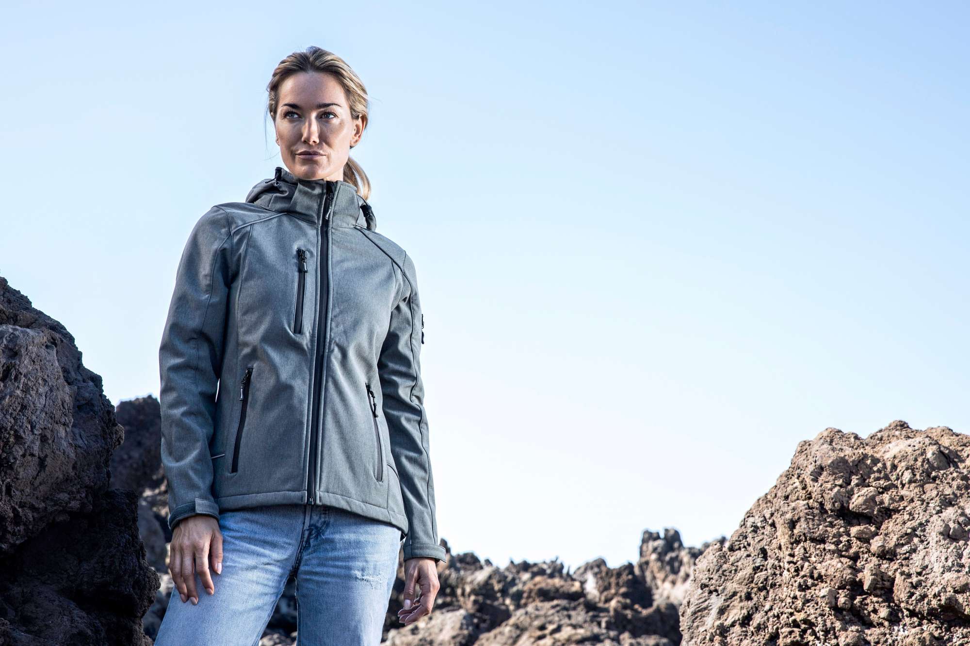 Softshell Jacke mit Kapuze für Damen