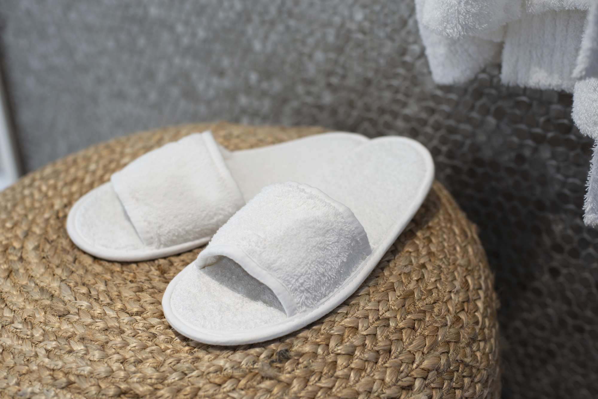Towel City Klassische Frottier Slipper mit offener Zehe, White 36-41 (4-7), TC64