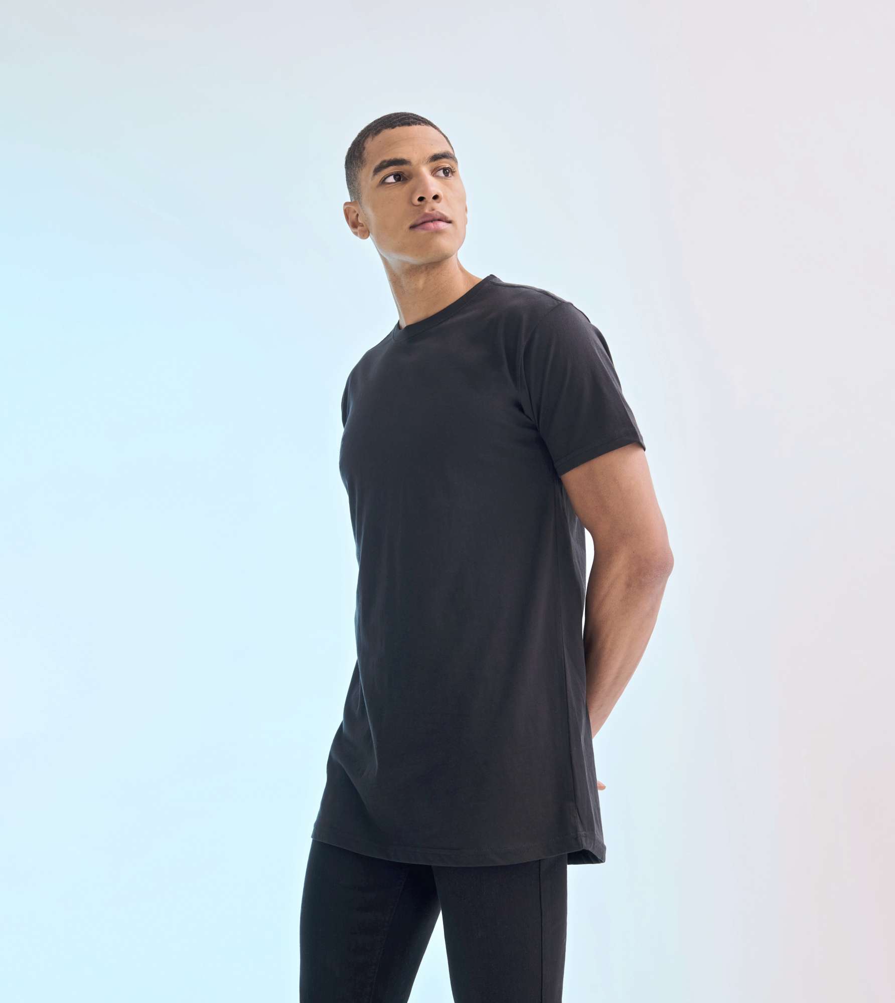Extralanges T-Shirt mit Dipped Hem
