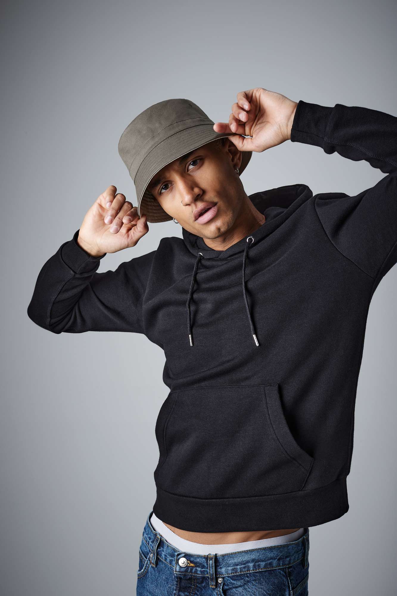 Beechfield Wendbarer Bucket Hat aus Baumwoll-Twill, Black/Light Grey S/M, CB686