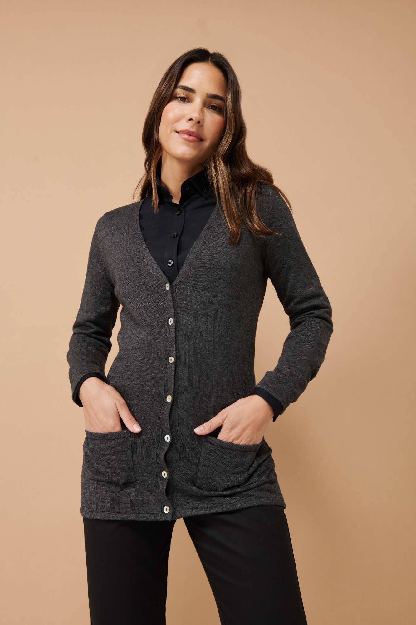 Henbury Feinstrick V-Ausschnitt Cardigan mit Taschen, Grey Marl XXS, W723