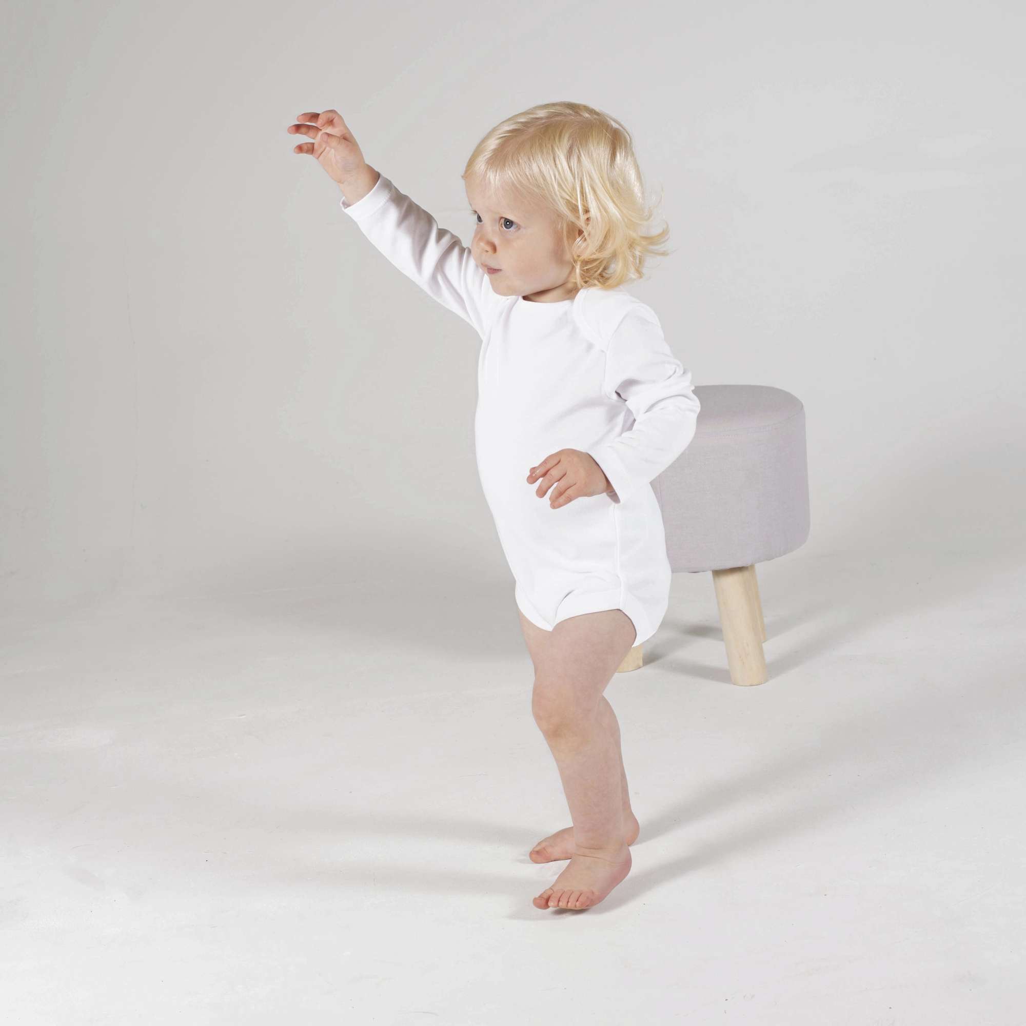 Larkwood Langarm-Bodysuit aus 100% Baumwolle, White 6/12 Monate, LW052