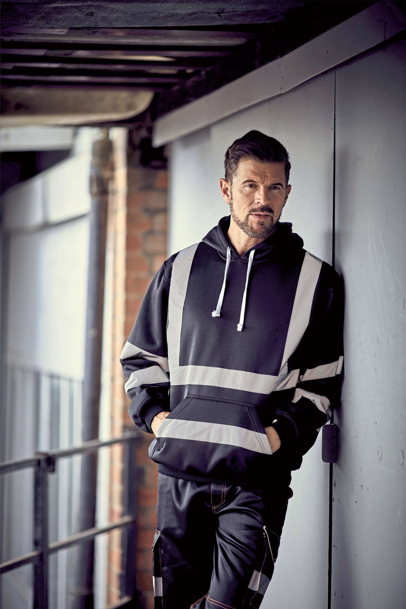 Sicherheits-Hoodie mit Reflektionsstreifen