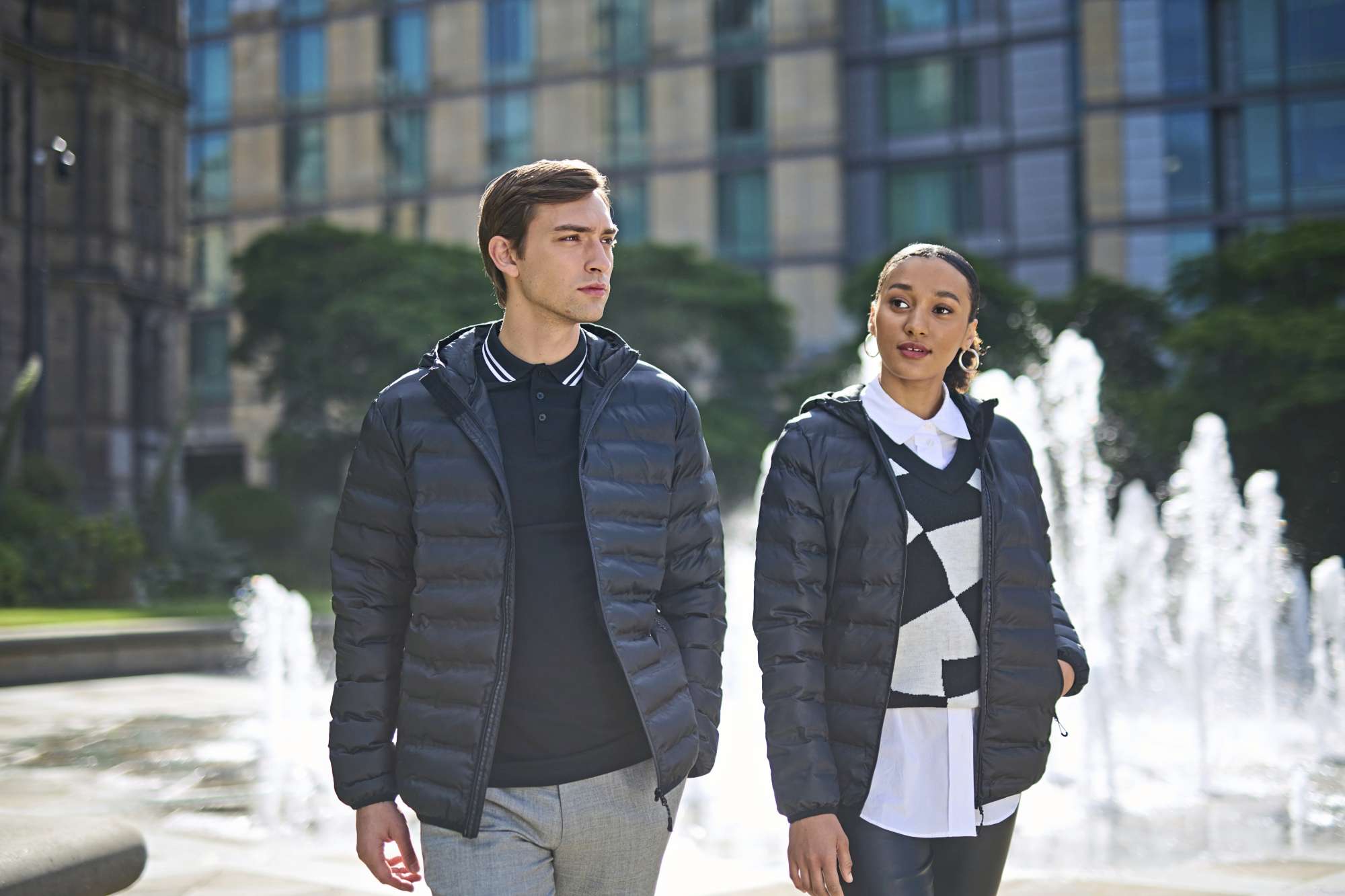 Wasserabweisende Herren Winterjacke mit Kapuze