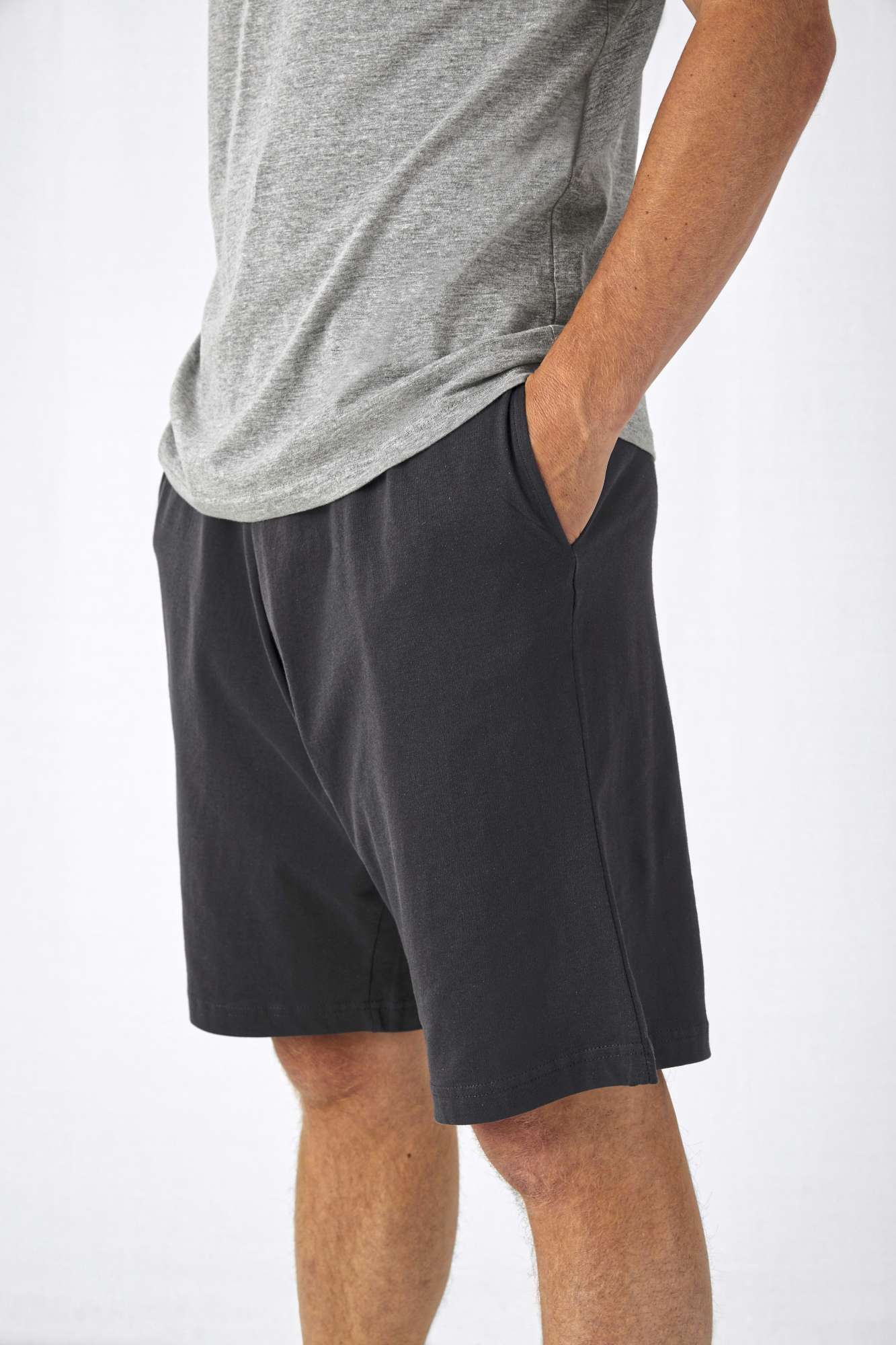 B&C Baumwoll-Shorts "Move" mit elastischem Bund, Black L, BCTM202