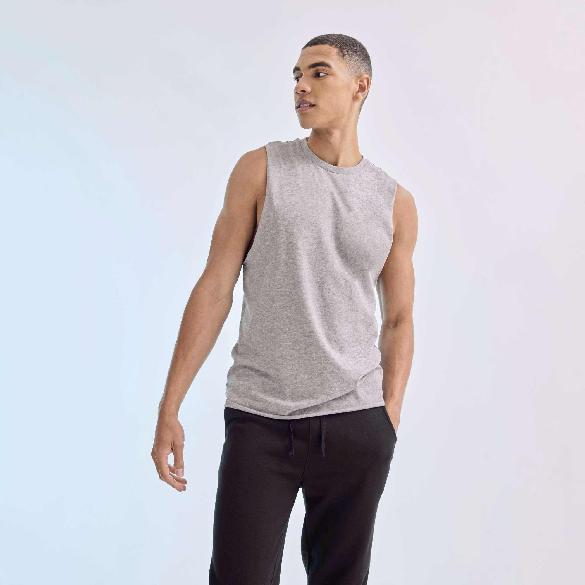 Ärmelloses T-Shirt mit Ripp-Ausschnitt