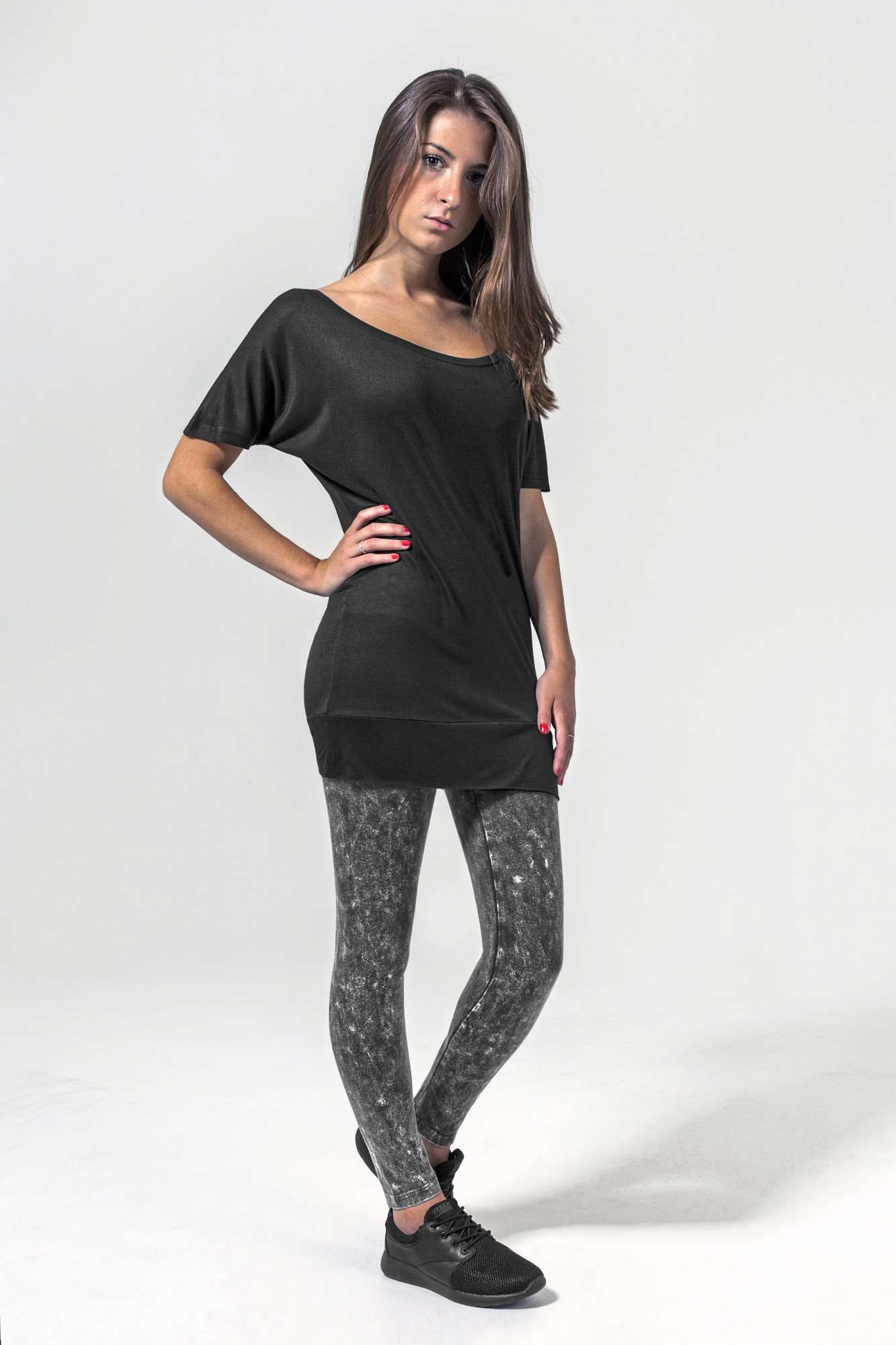 BuildYourBrand Viskose T-Shirt Boatneck-Schnitt für Damen, Black XL, BY040