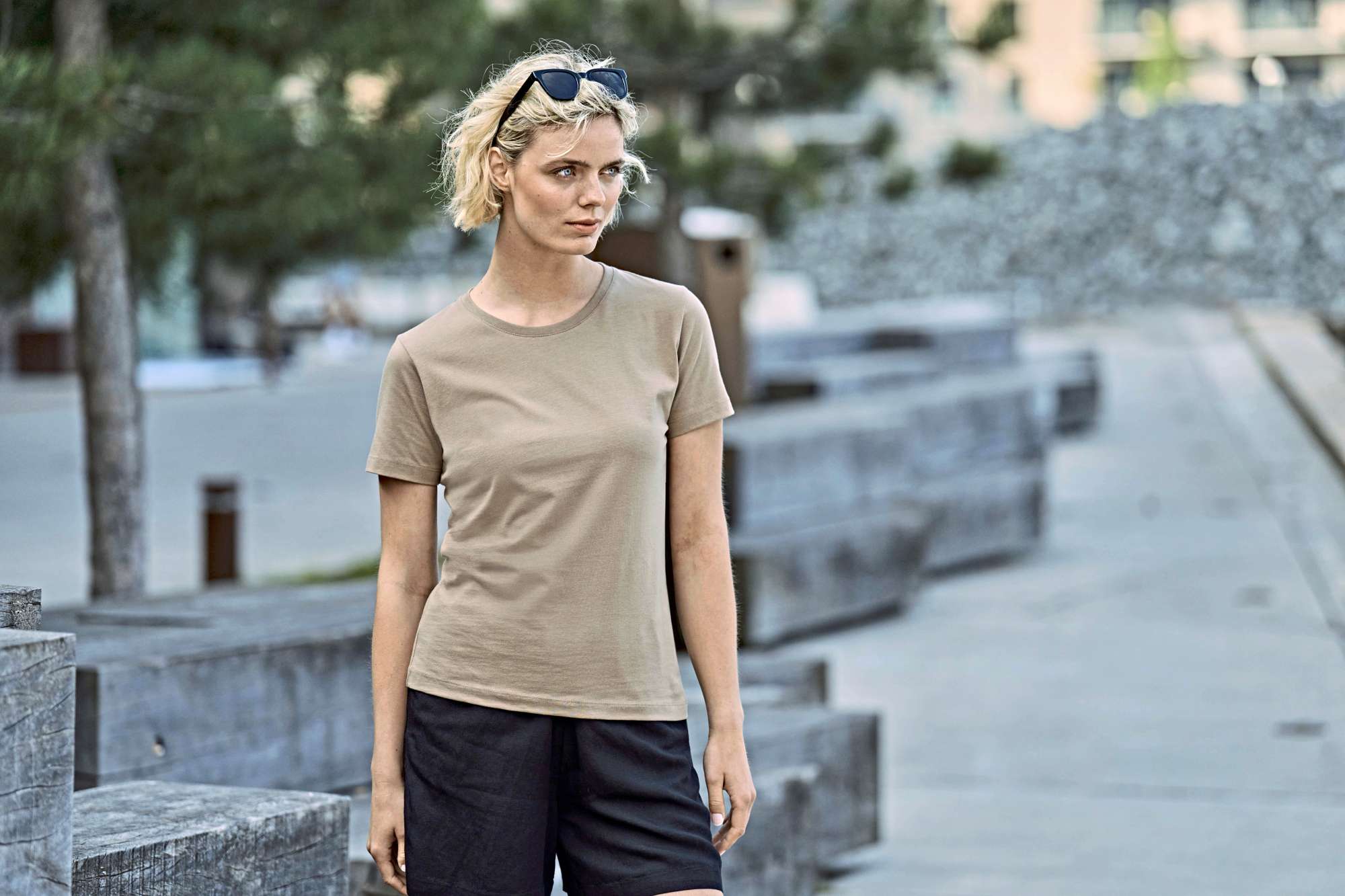 Slim Fit Baumwoll-T-Shirt mit Kragen