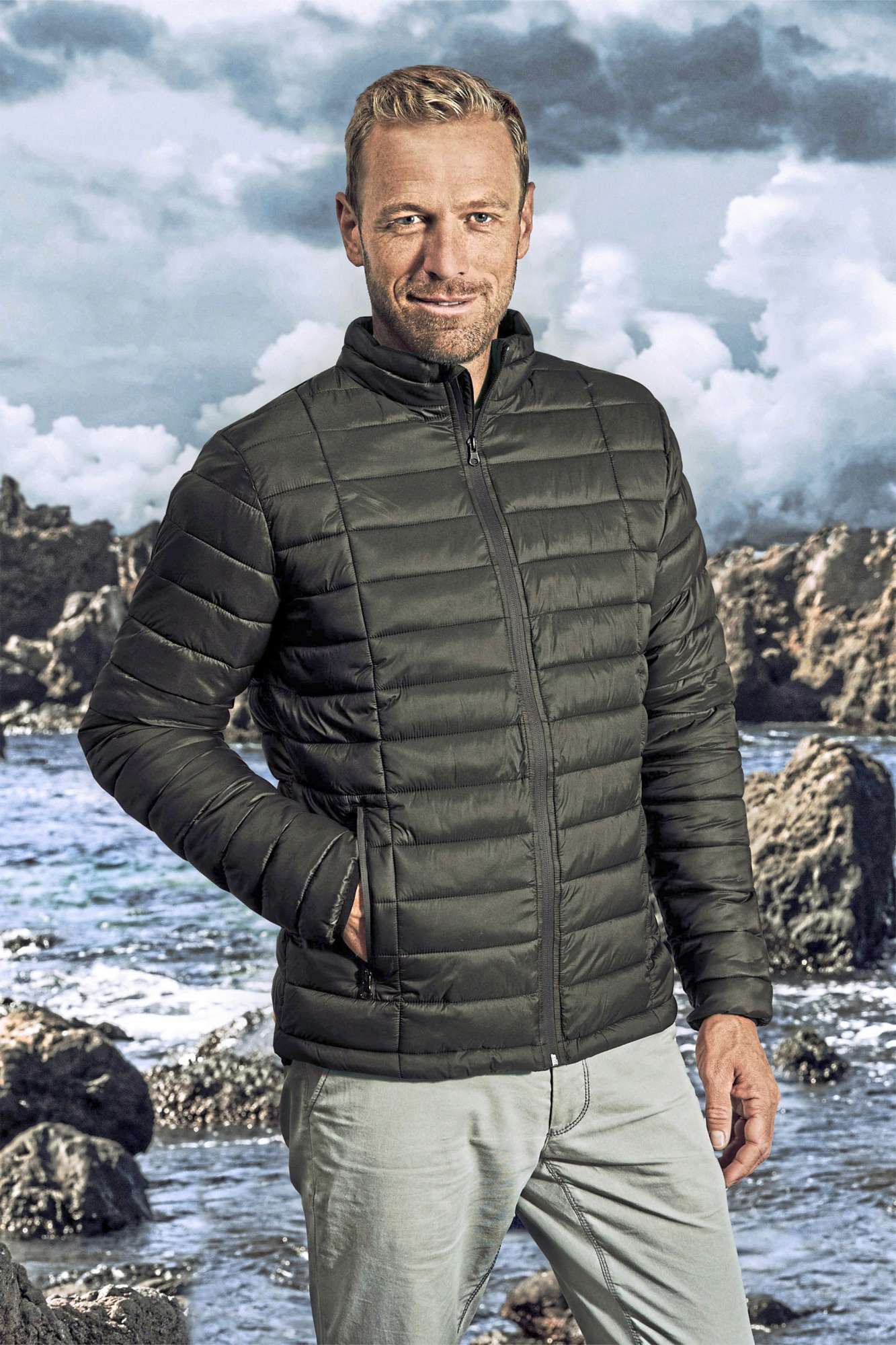 Wattierte Herrenjacke mit Kinnschutz