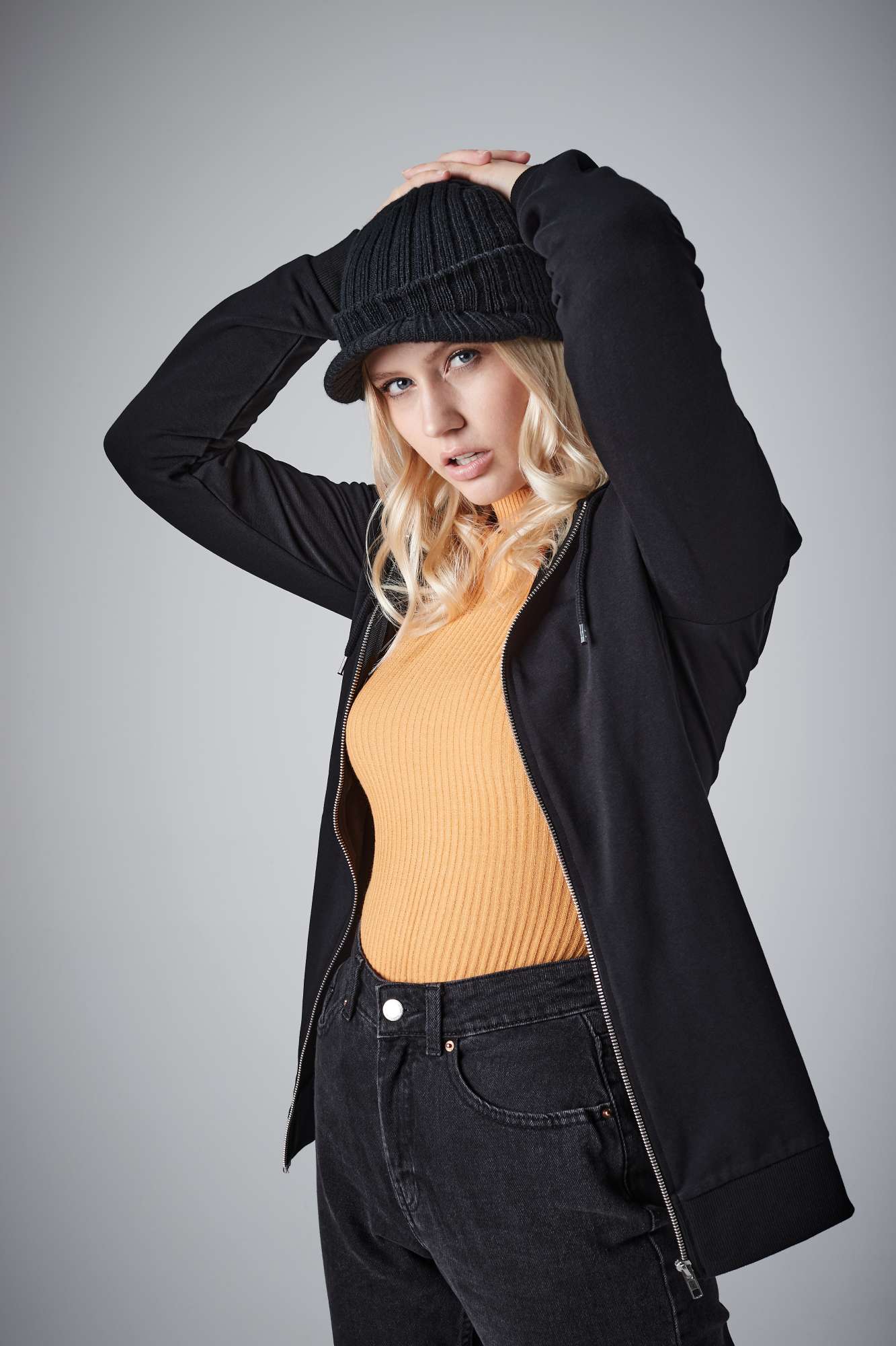Peaked Beanie mit Umschlag, Olivgrün
