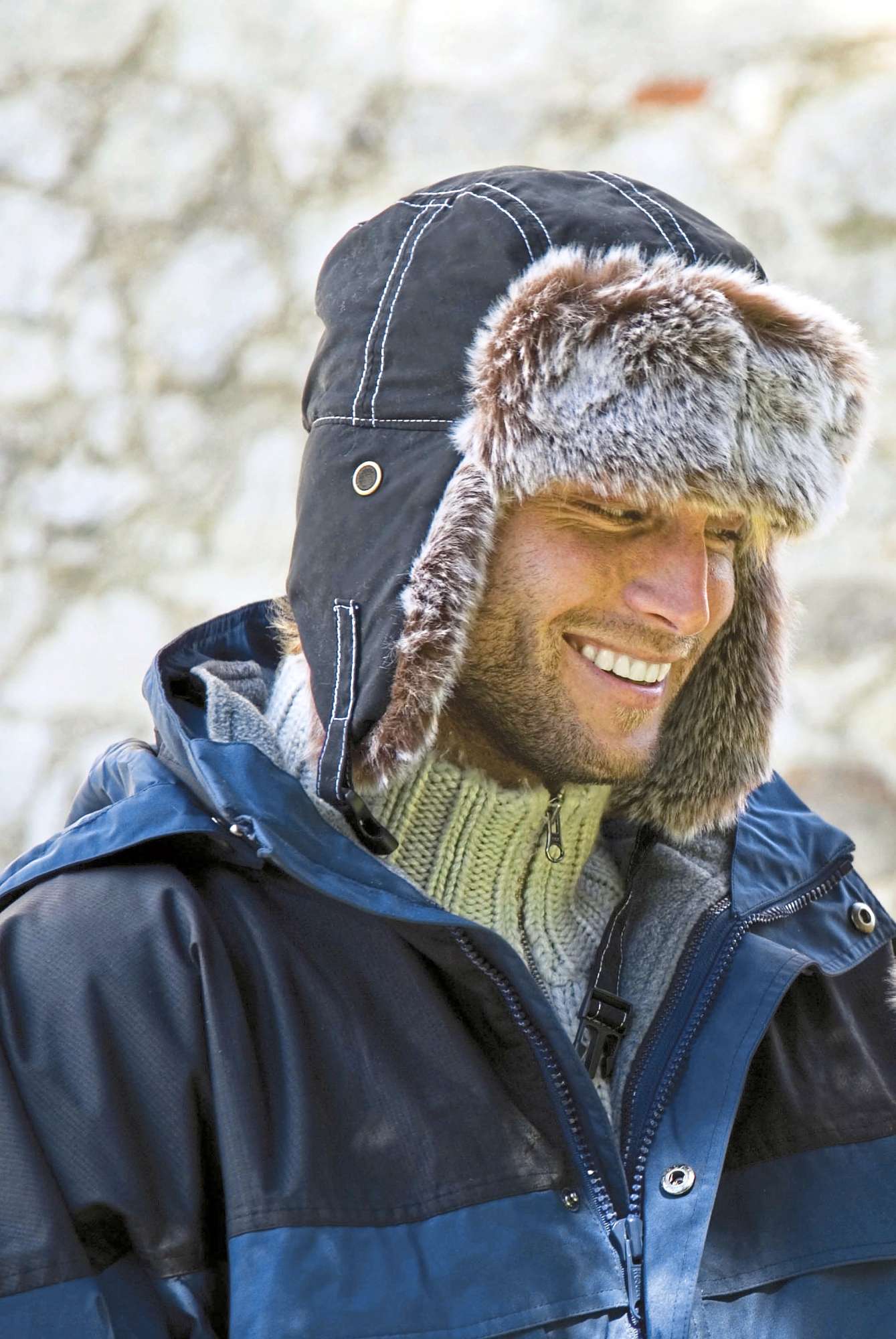 Result Winter Essentials Klassische Sherpa-Mütze mit Schnellverschluss, Jet Black S, RC56