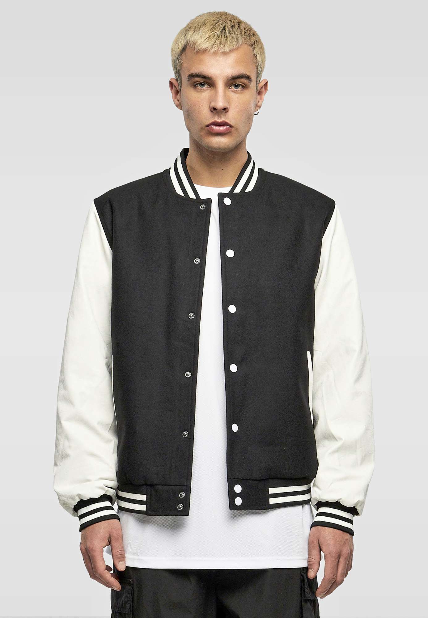 BuildYourBrand Oldschool College Jacket in Schwarz-Weiß, Black/White 3XL, BY269
