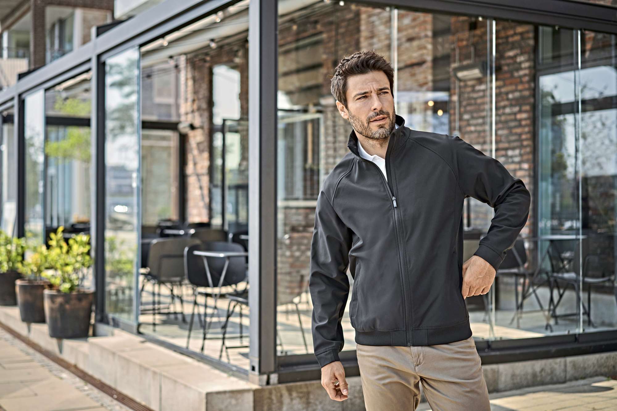 Recycelte Club-Jacke mit Wasserabweisung