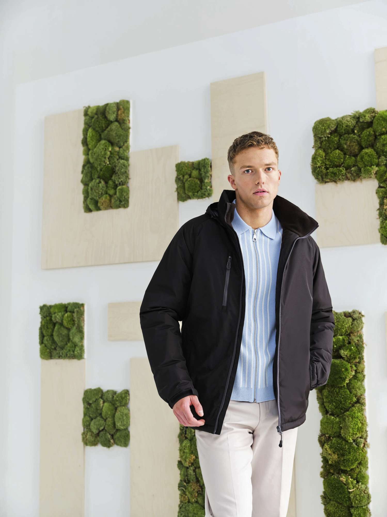 Regenjacke aus 100% recyceltem Polyester