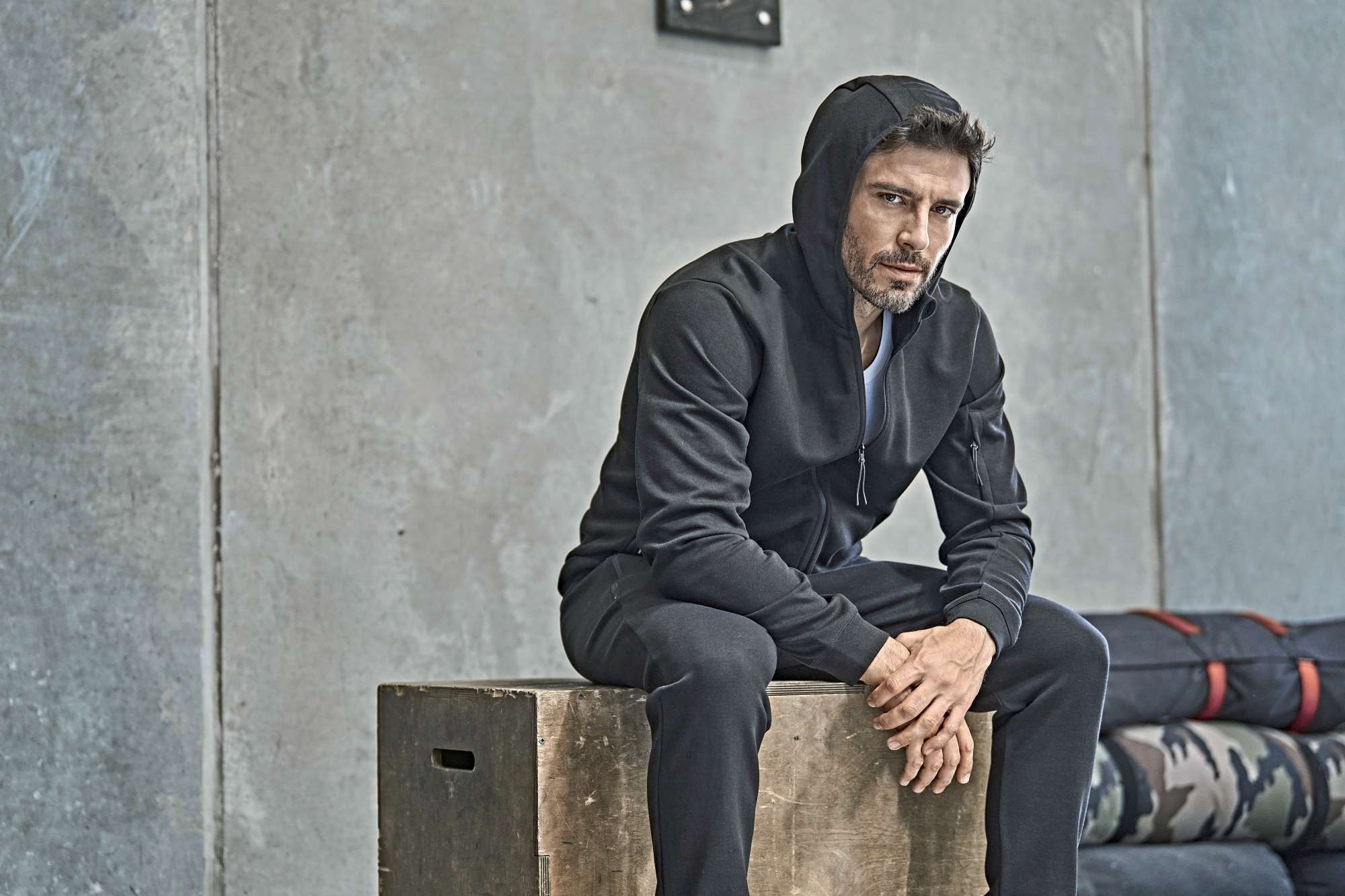 Tee Jays Athletic Kapuzenzip-Sweatjacke, Black 3XL, TJ5706