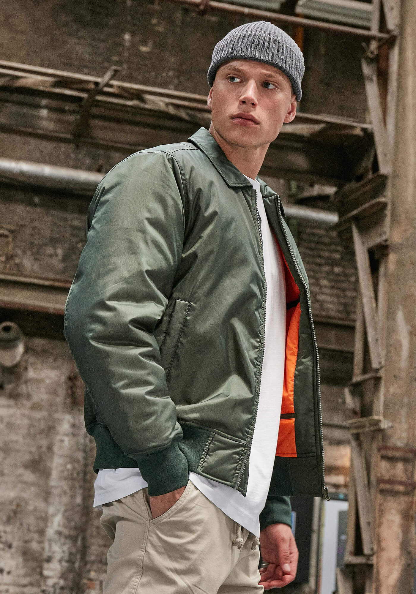 Bomberjacke mit Kragen