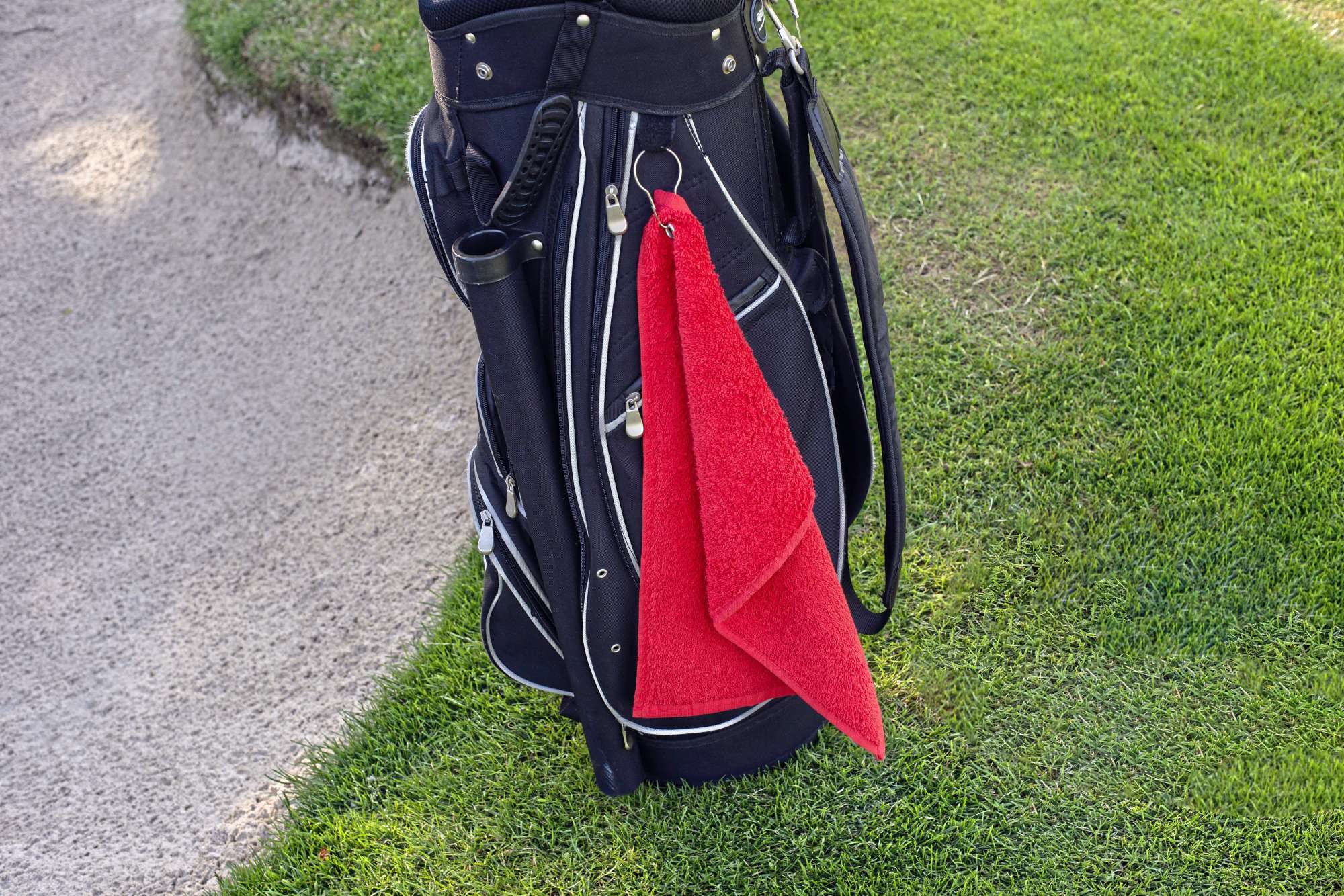 Premium Golfhandtuch mit Öse, 100% Baumwolle