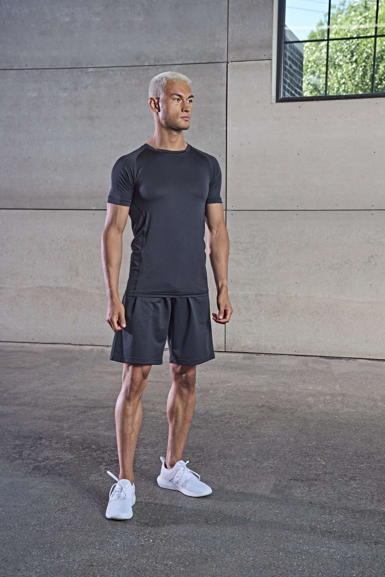 Sportliches Slim Fit T-Shirt mit Netz-Einsätzen