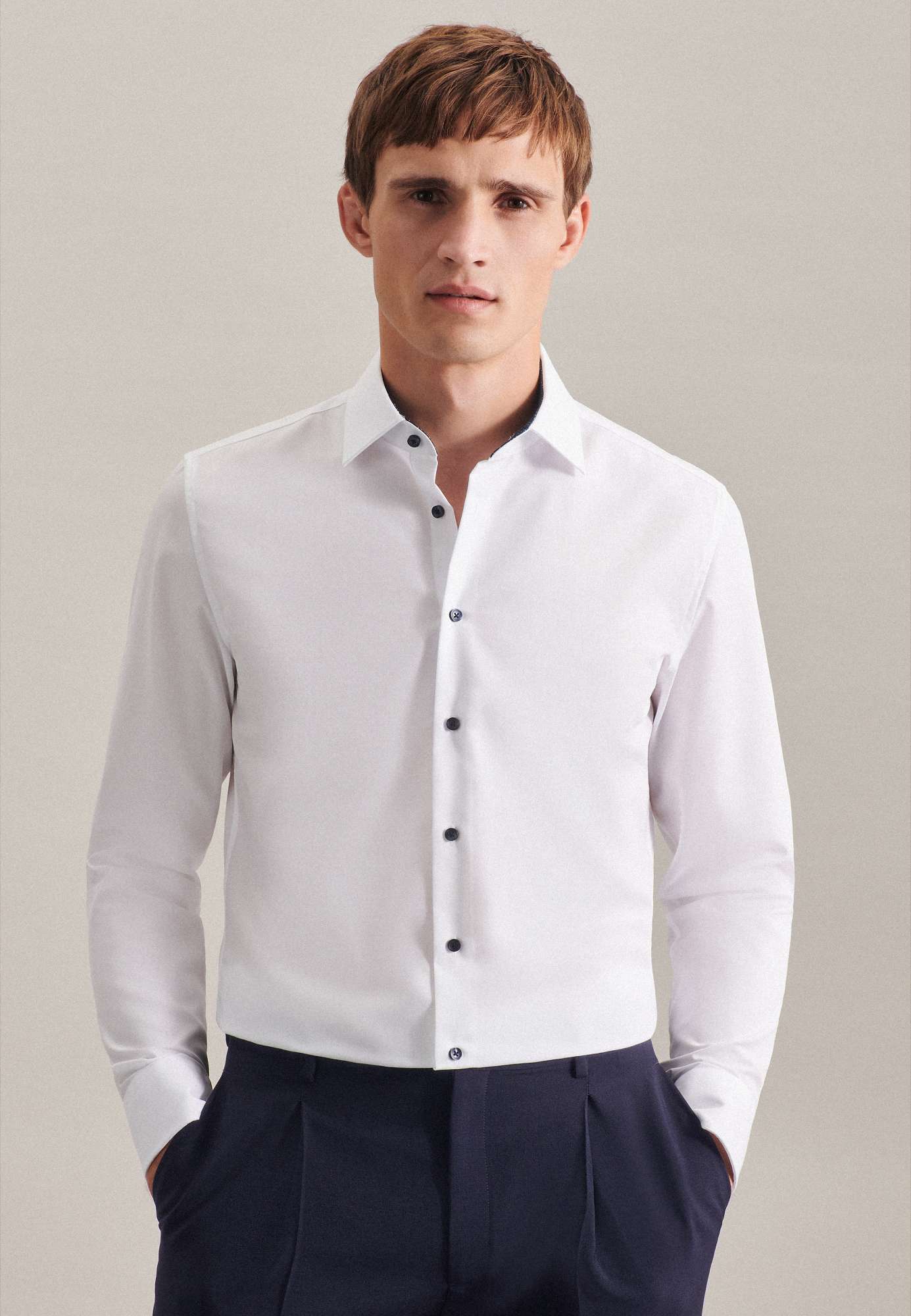 Bügelfreies Slim Fit Langarmhemd