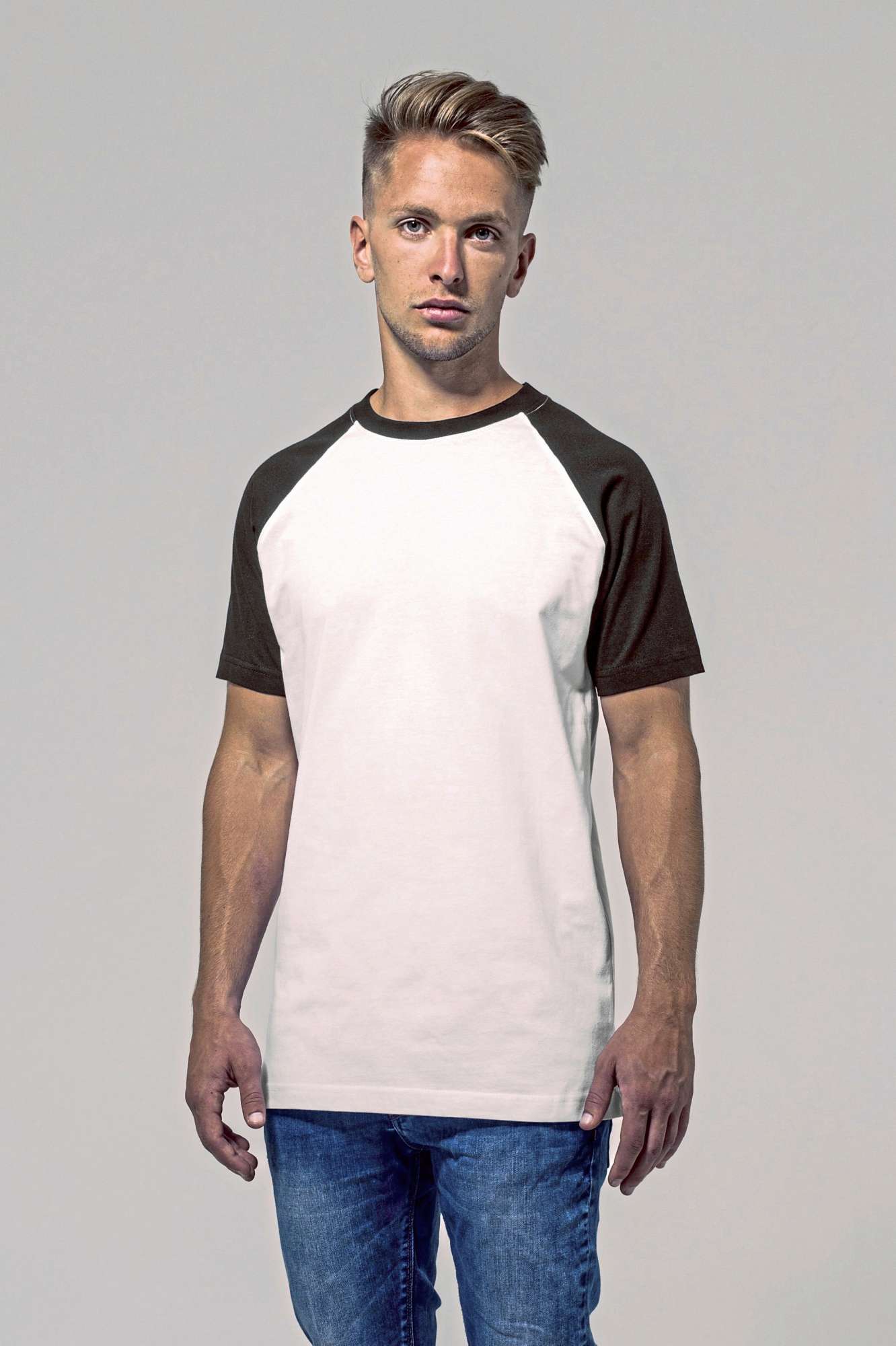 Raglan T-Shirt aus 100% Baumwolle