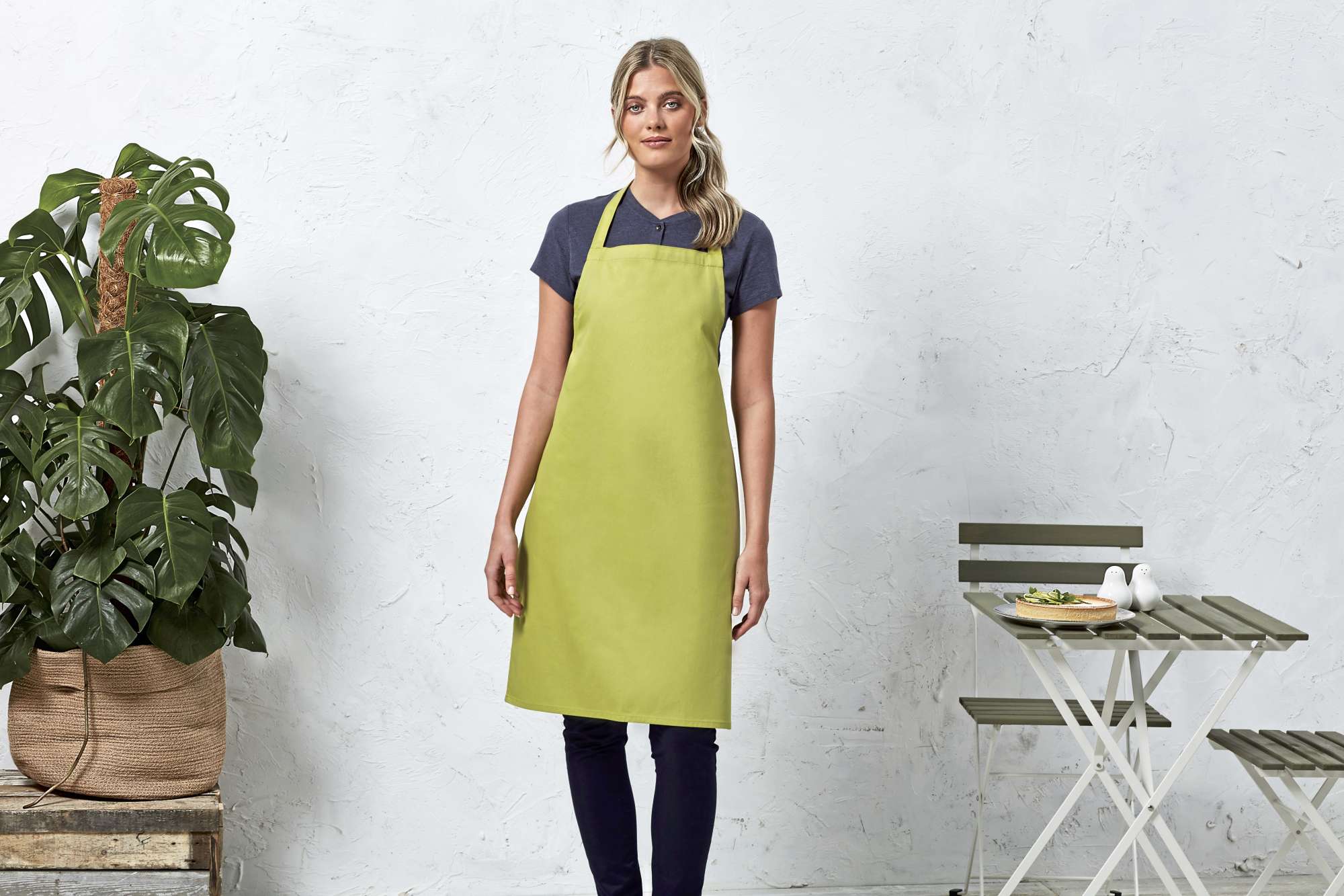 Premier Workwear Bio-Baumwoll-Latzschürze ohne Tasche, Steel (ca. Pantone 6545C) 60 x 87 cm, PW102