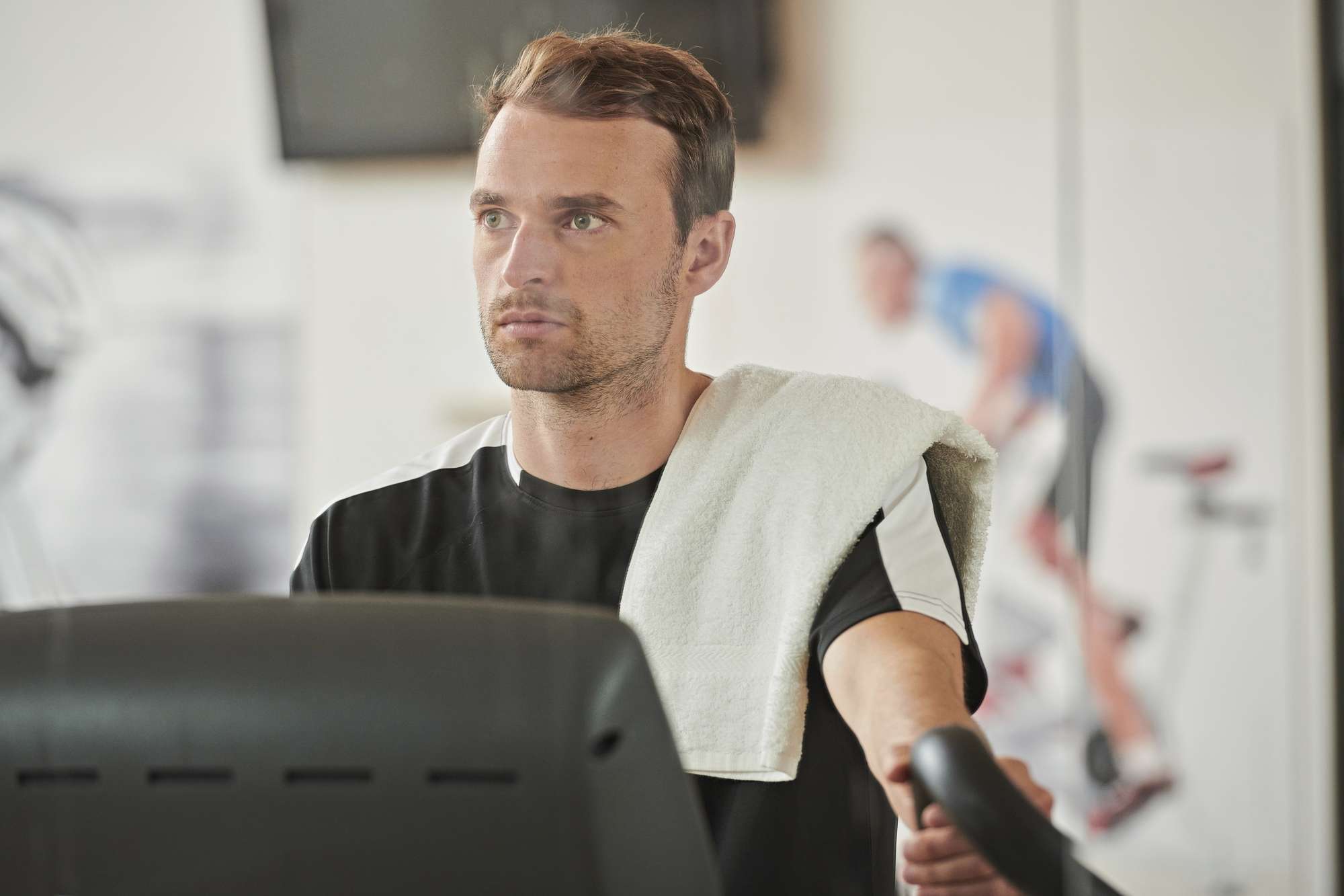 Frottiersport-Handtuch mit Herringbone-Rand