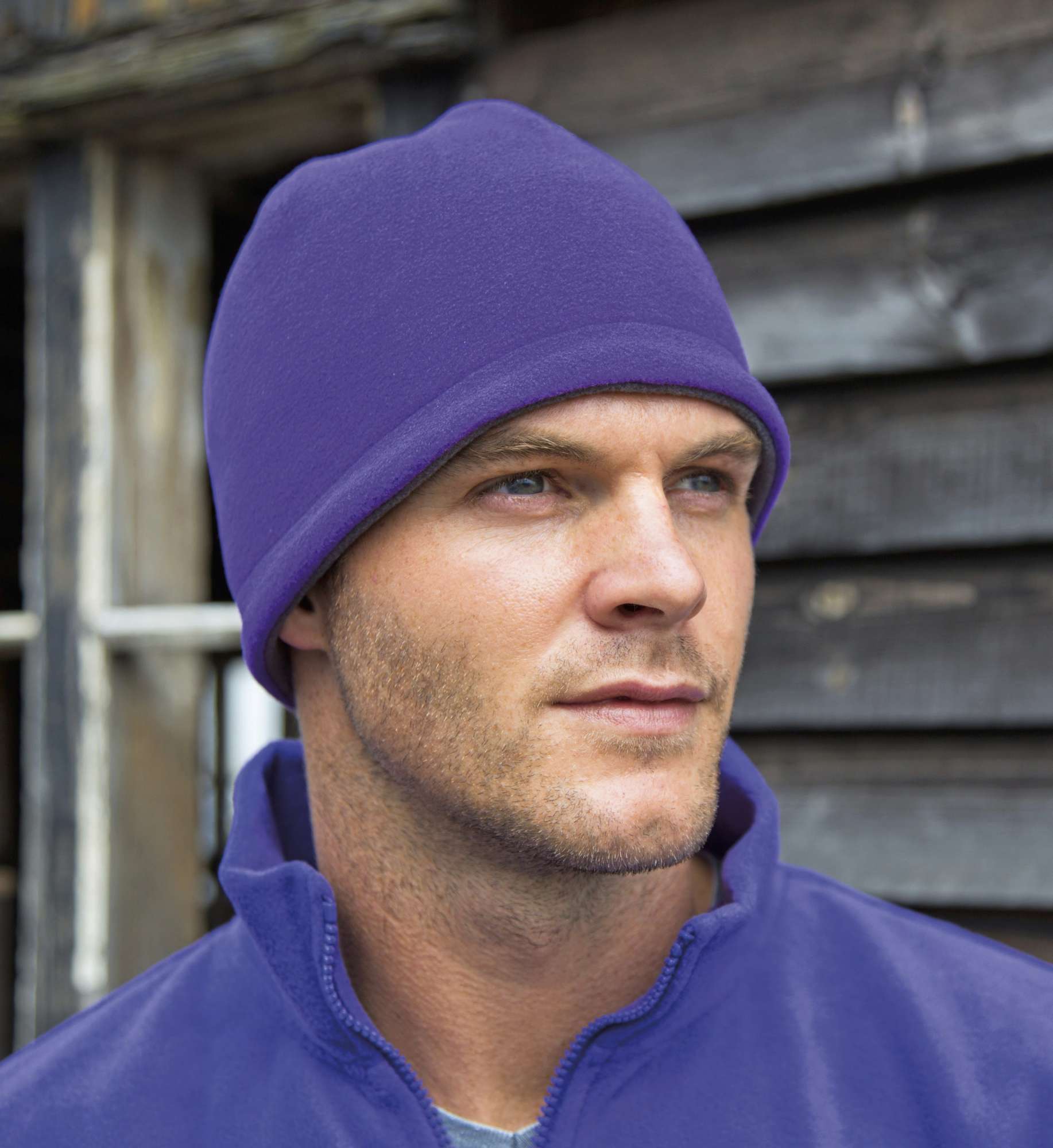 Wendbare Fleece-Sturzmütze mit Kontrastfarbe