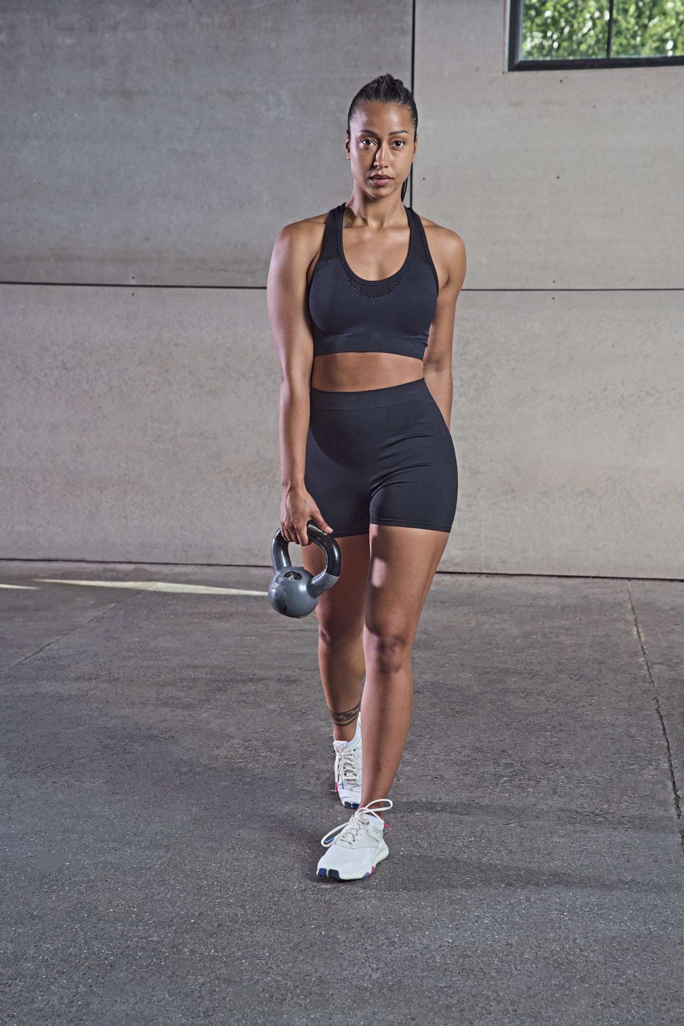 Nahtlose Stretch-Shorts mit hohem Bund