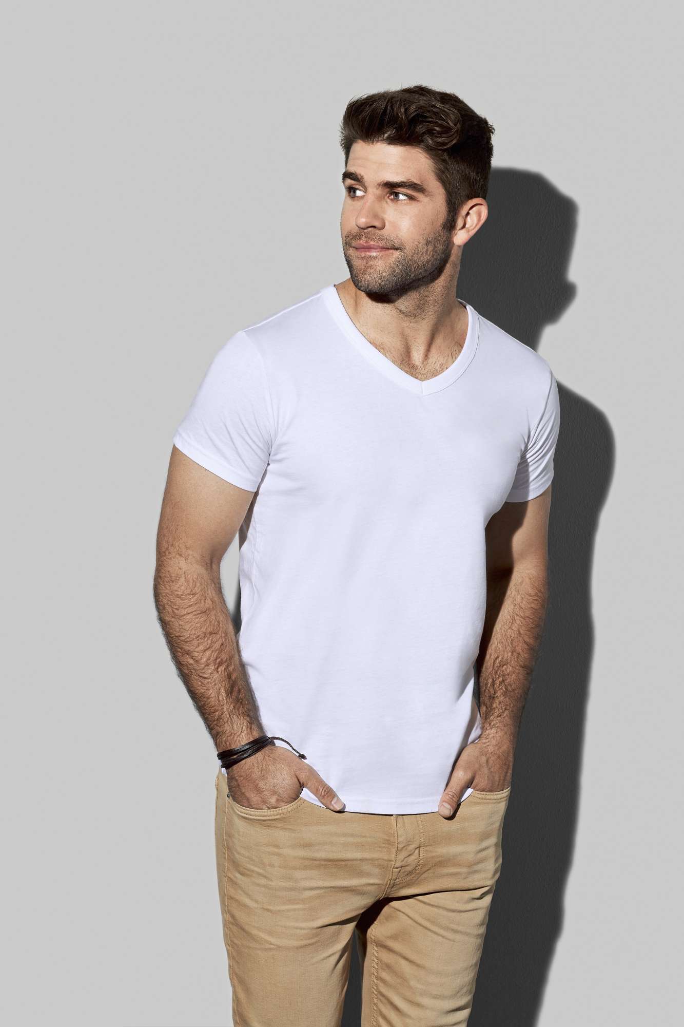 V-Ausschnitt T-Shirt aus Baumwolle