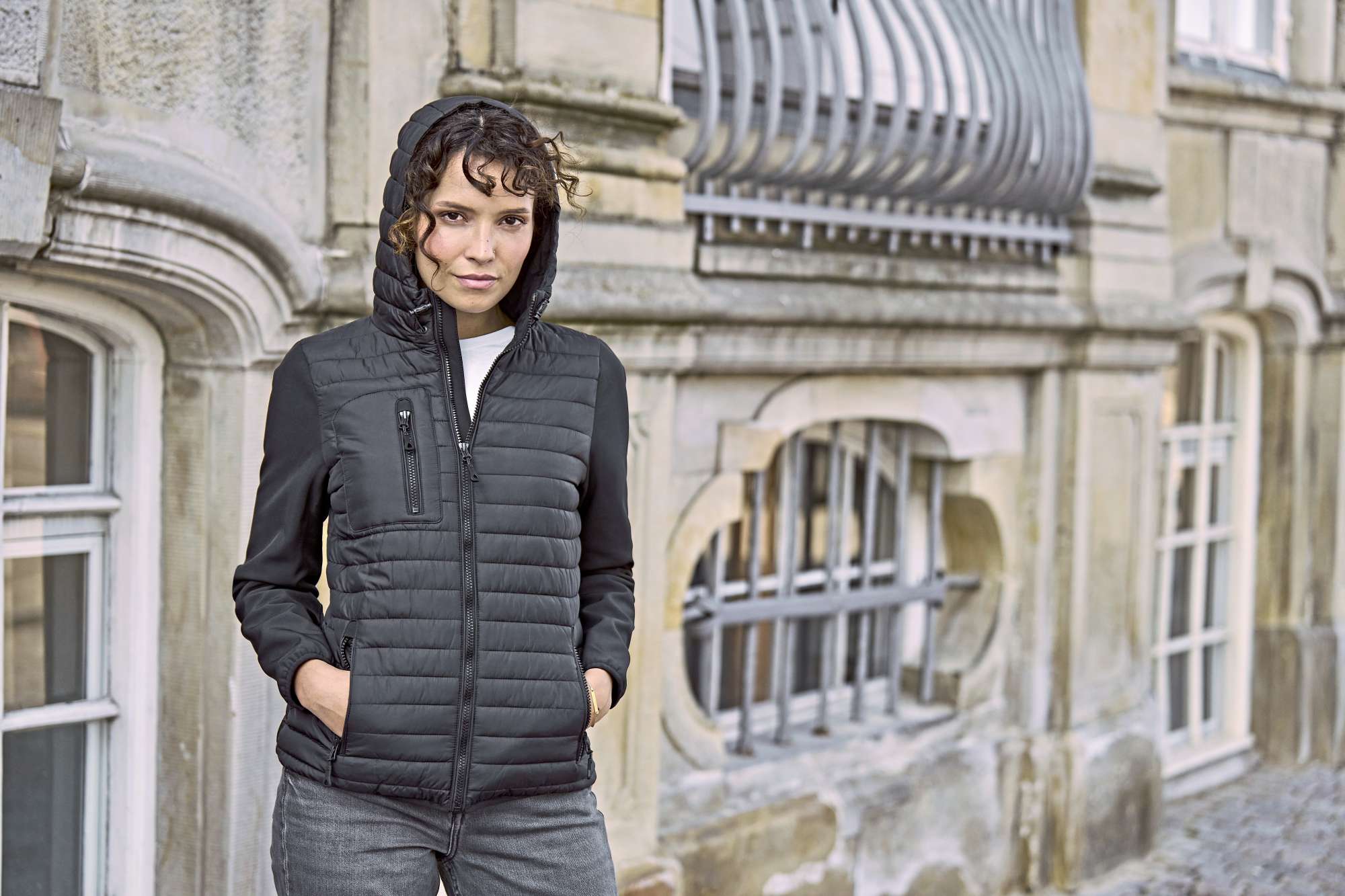 Softshell-Jacke mit Kapuze für Damen