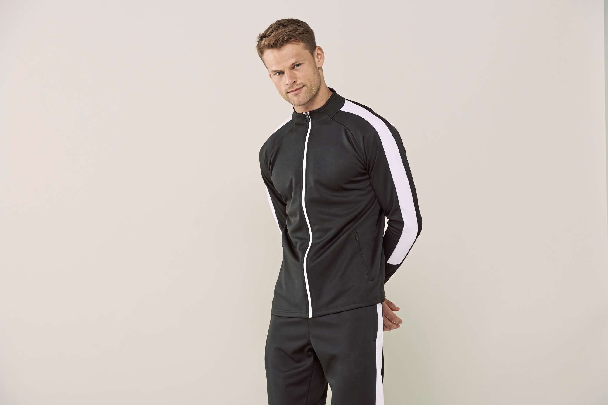 Strick-Trainingsjacke mit Reißverschluss