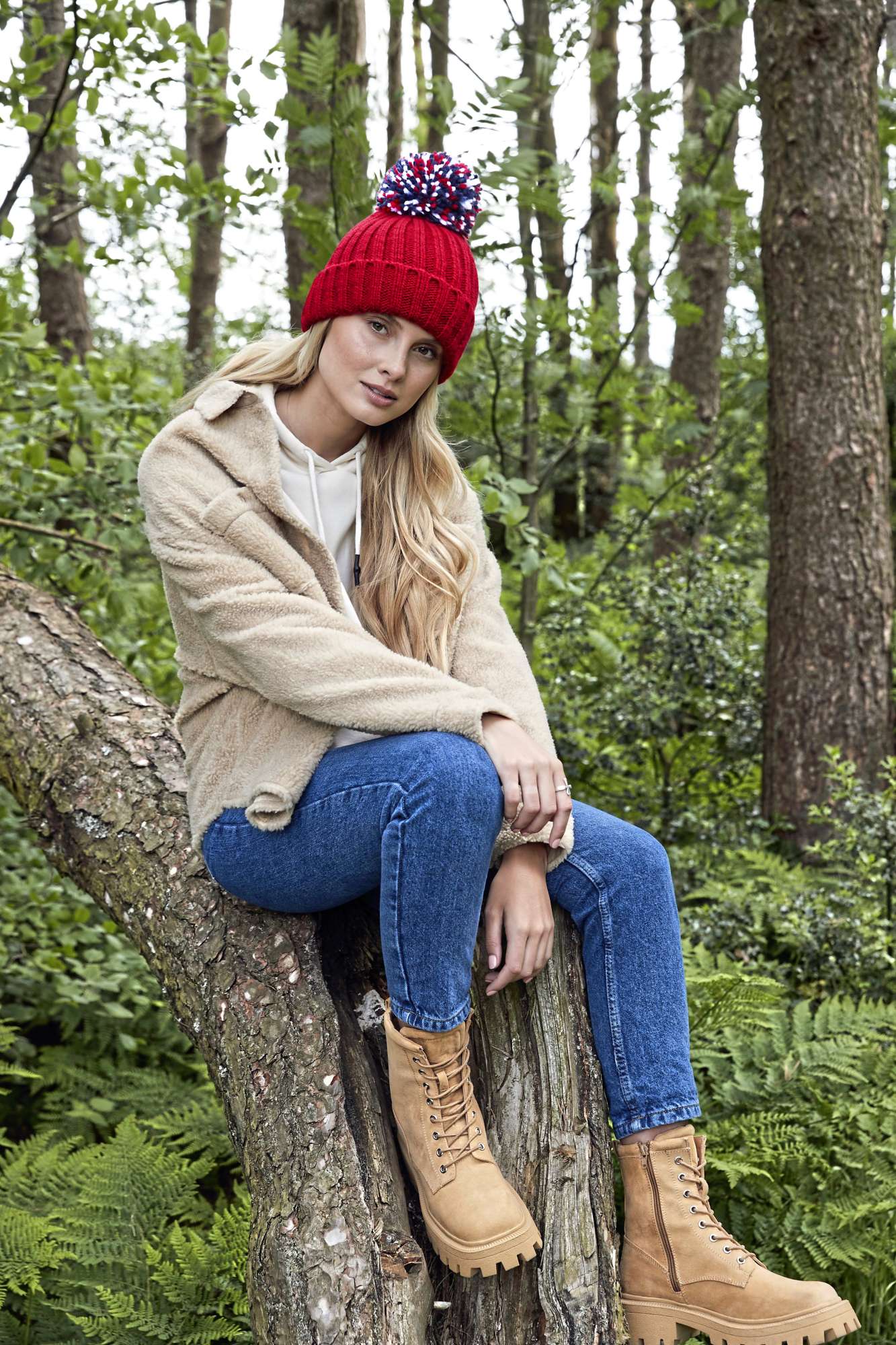 Hygge Beanie mit Bommel und Futter
