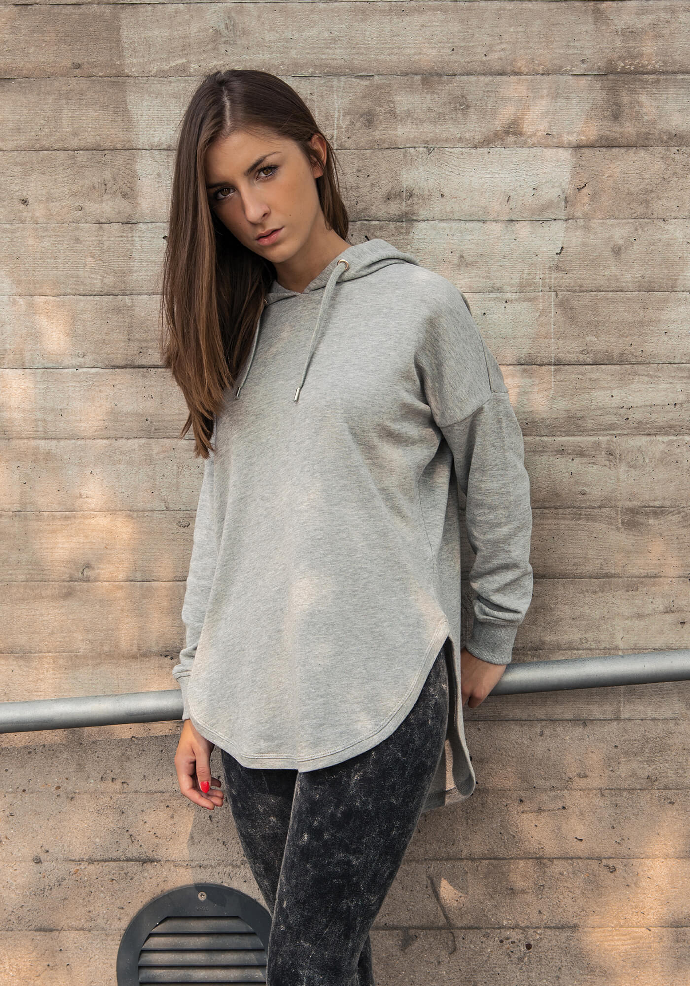 Oversized Hoodie mit abgerundetem Saum