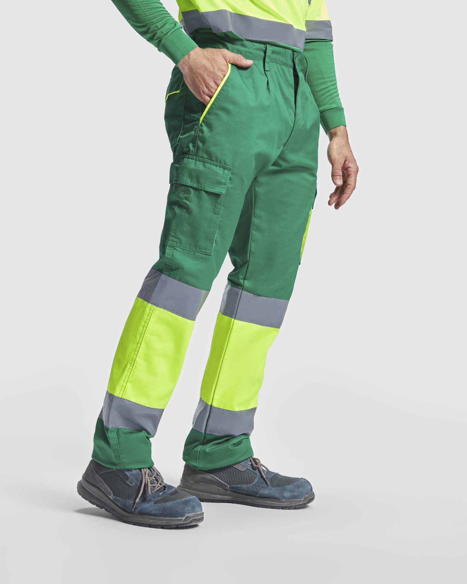 Roly Workwear Gefütterte Arbeitshose Enix mit Fleece, Navy Blue 55/Fluor Yellow 221 48, RY9321
