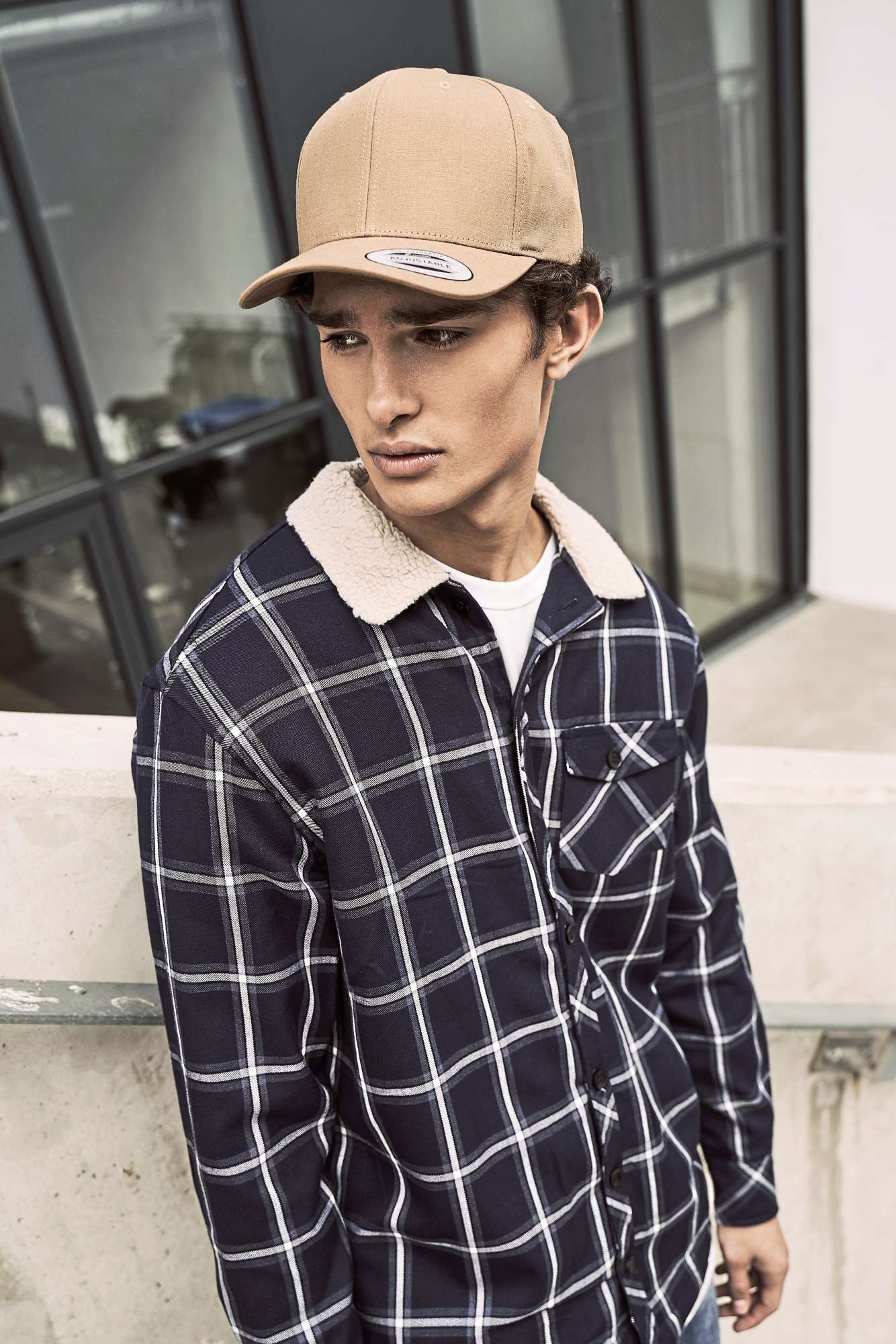 FlexFit 6-Panel Cap mit Metallschnalle