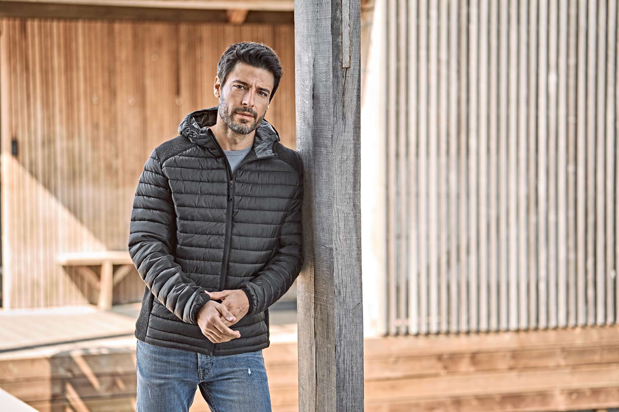 Winddichte Outdoor Crossover Jacke mit Kapuze