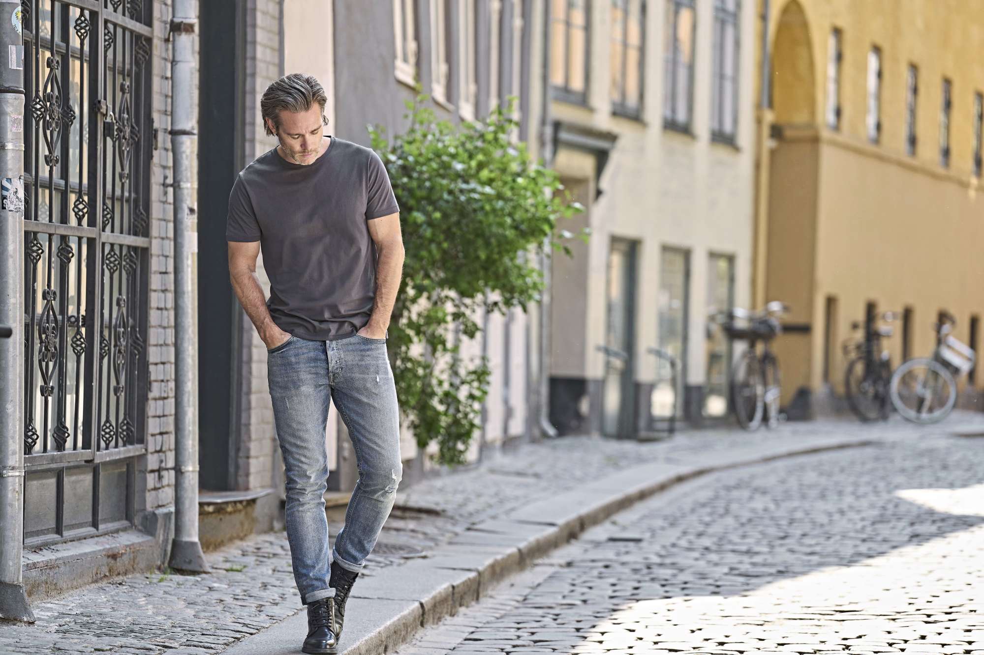 Bio-Baumwoll T-Shirt mit tailliertem Schnitt