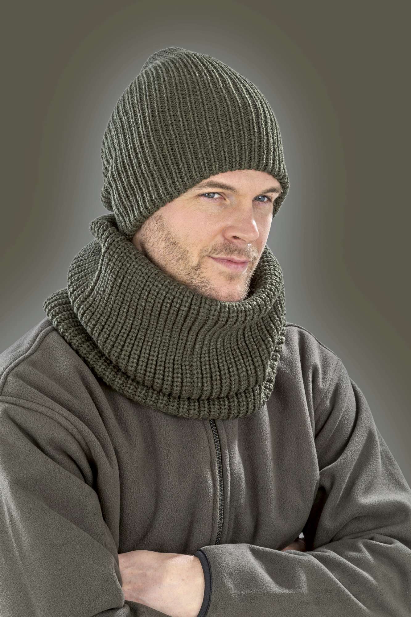 Result Winter Essentials Whistler Snood Hood aus Grobstrick, Olive Green One Size, RC361