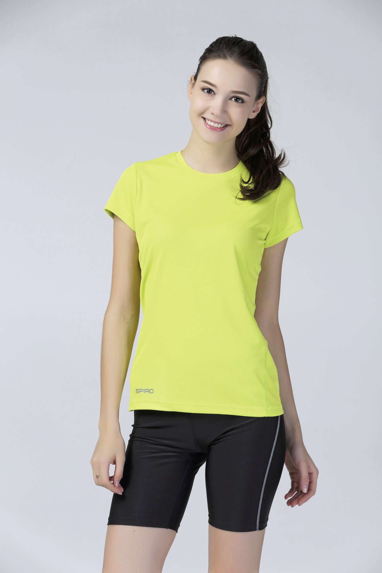 Bodyfit Base Layer Shorts schwarz für Damen