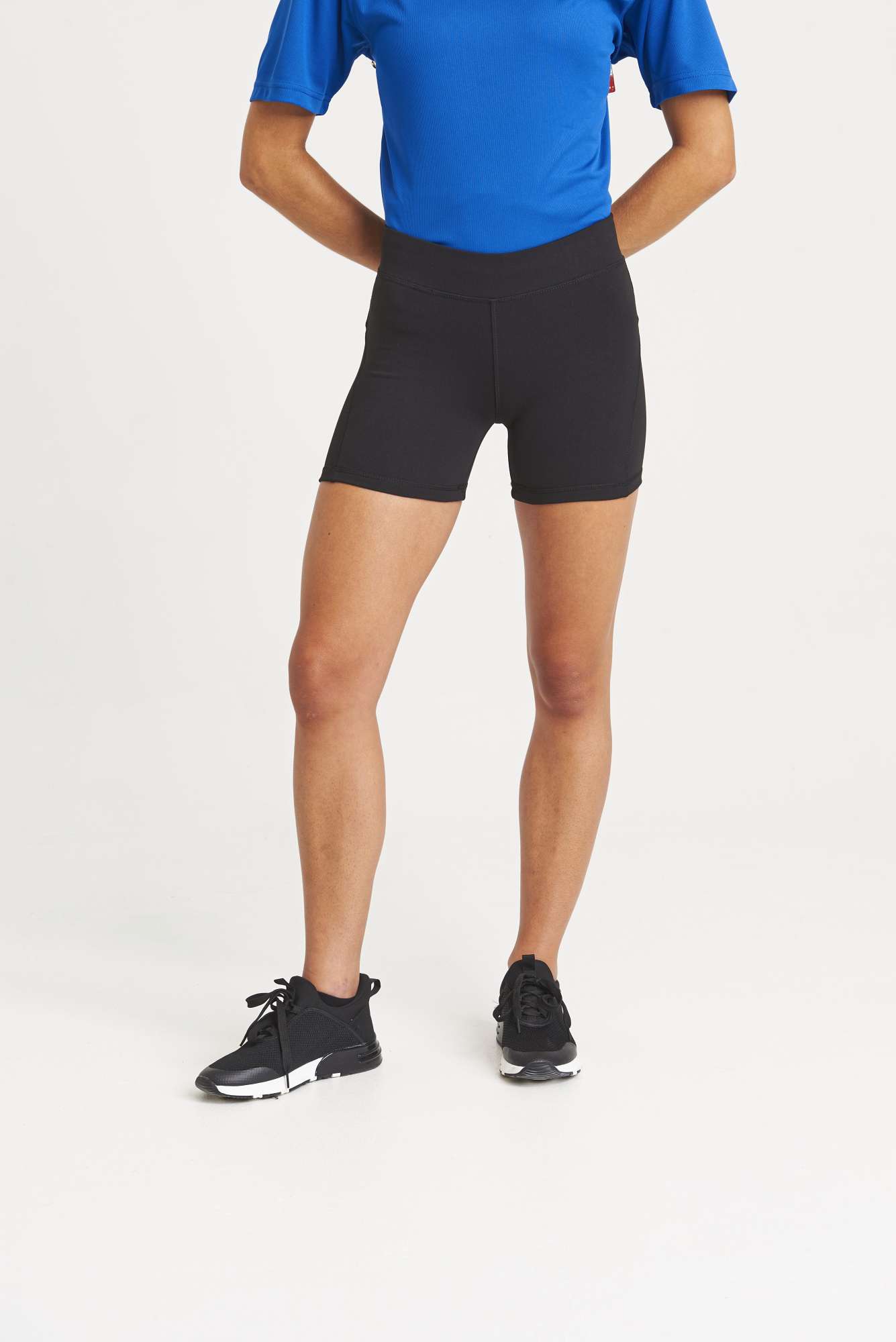 Körpernahe Trainingsshorts mit Schlüsseltasche