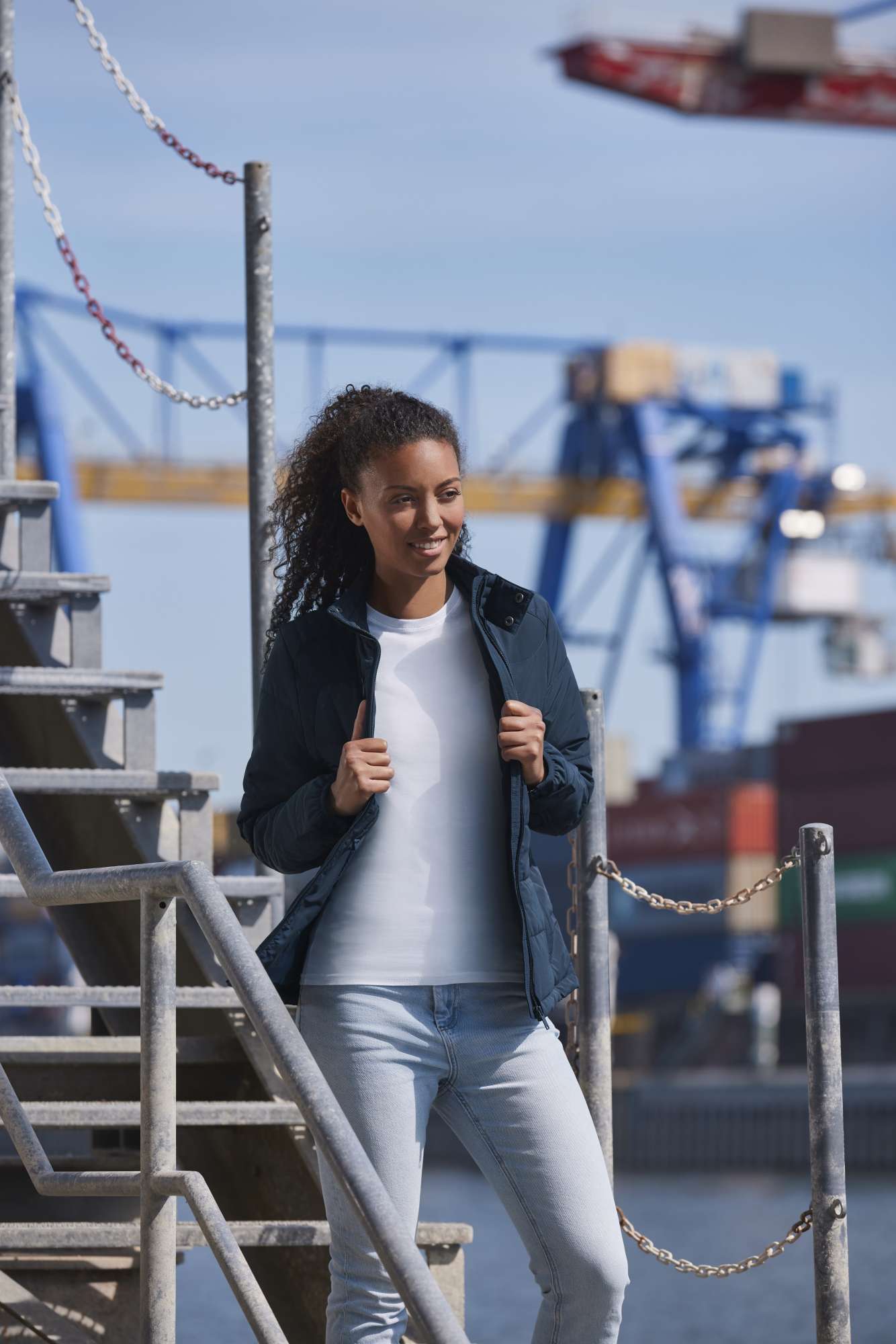 Körperbetonte Langarmjacke mit DWR-Gewebe