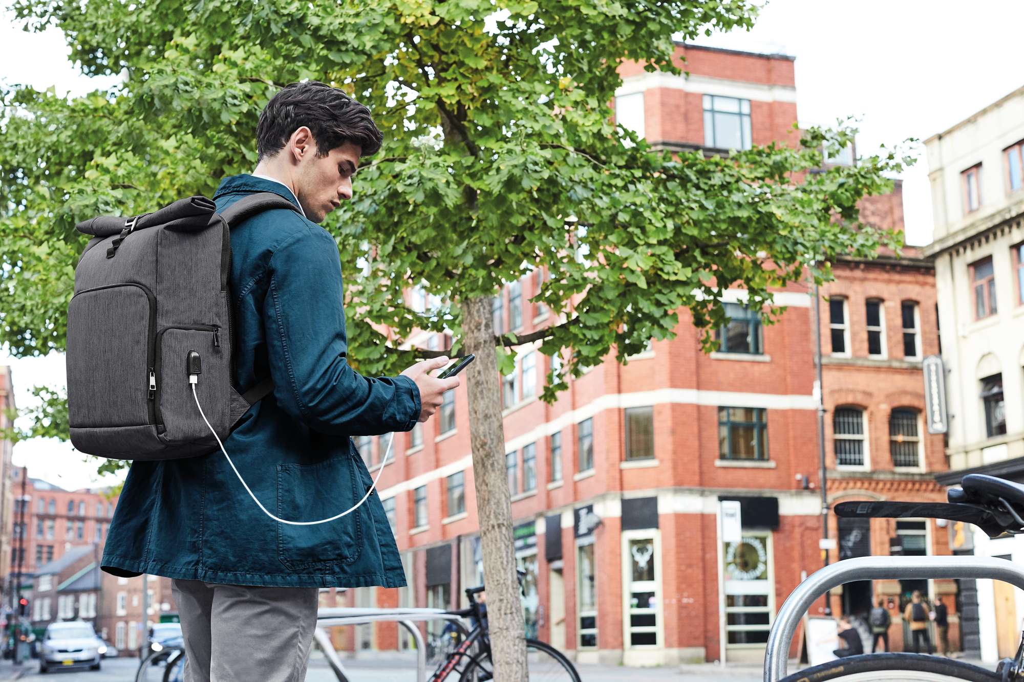 Roll-Top Rucksack mit USB-Anschluss